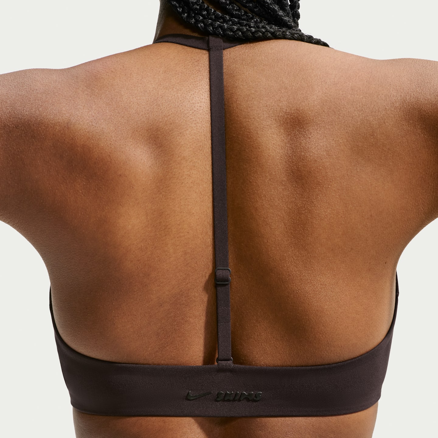 Женский спортивный бюстгальтер NikeSKIMS Studio Stretch треугольной формы, цвет: Кофейный — фото 6