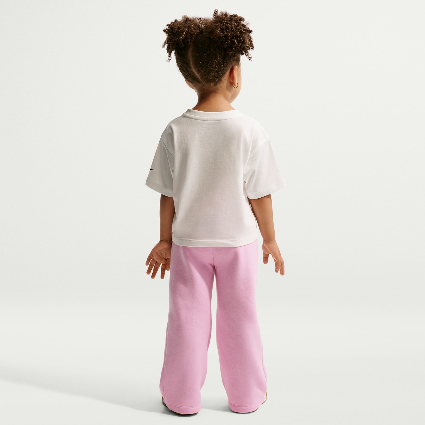 Детская футболка Nike Juxta-Girl Boxy, цвет: Молочный — фото 5