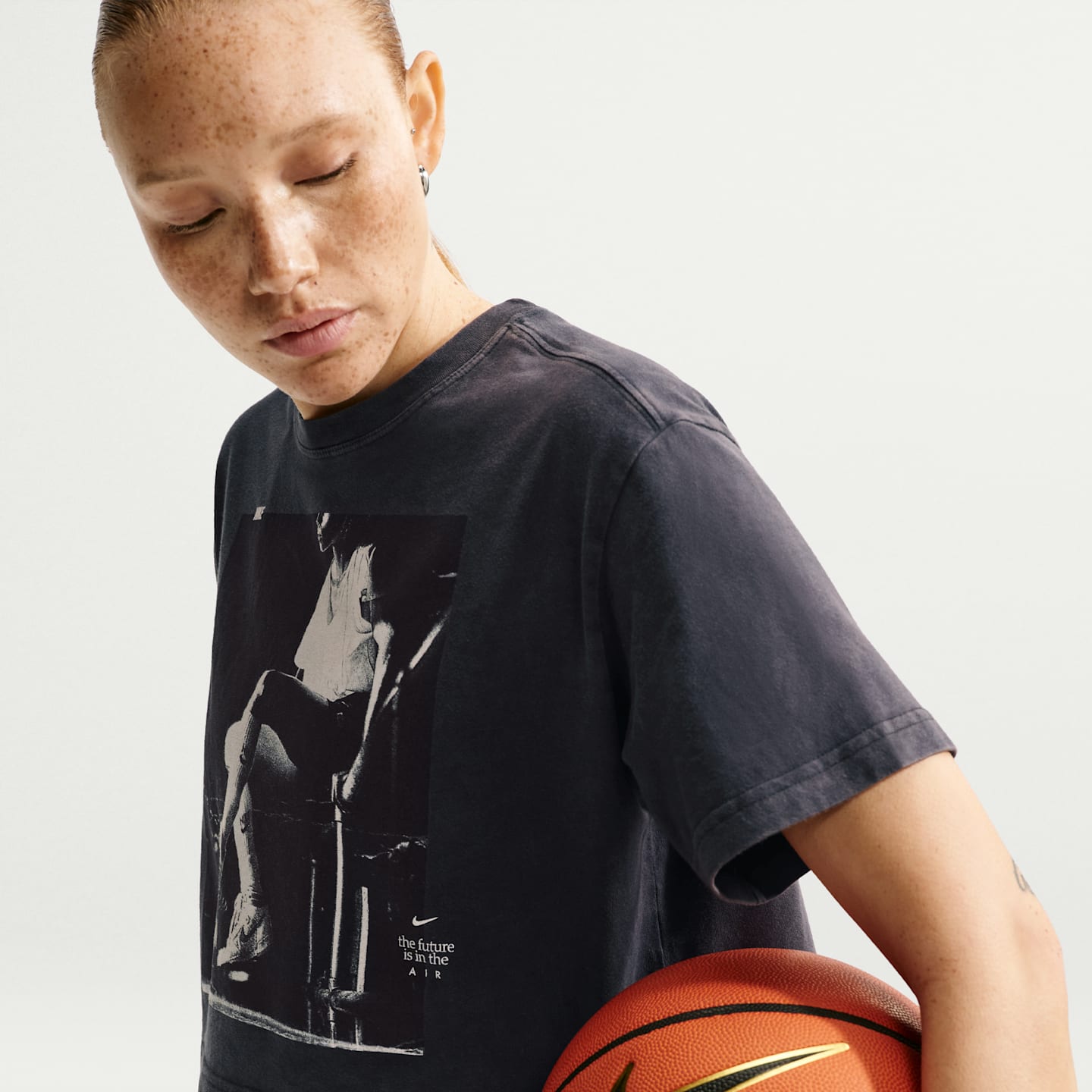 Женская баскетбольная футболка Nike, цвет: Чёрный — фото 3