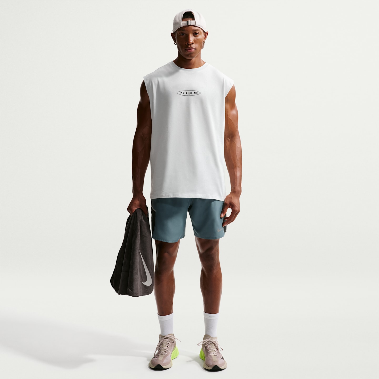 Мужские беговые шорты Nike Miler Dri-FIT 7" со встроенными брифами, цвет: Минеральный сланцевый / Чёрный еловый — фото 1
