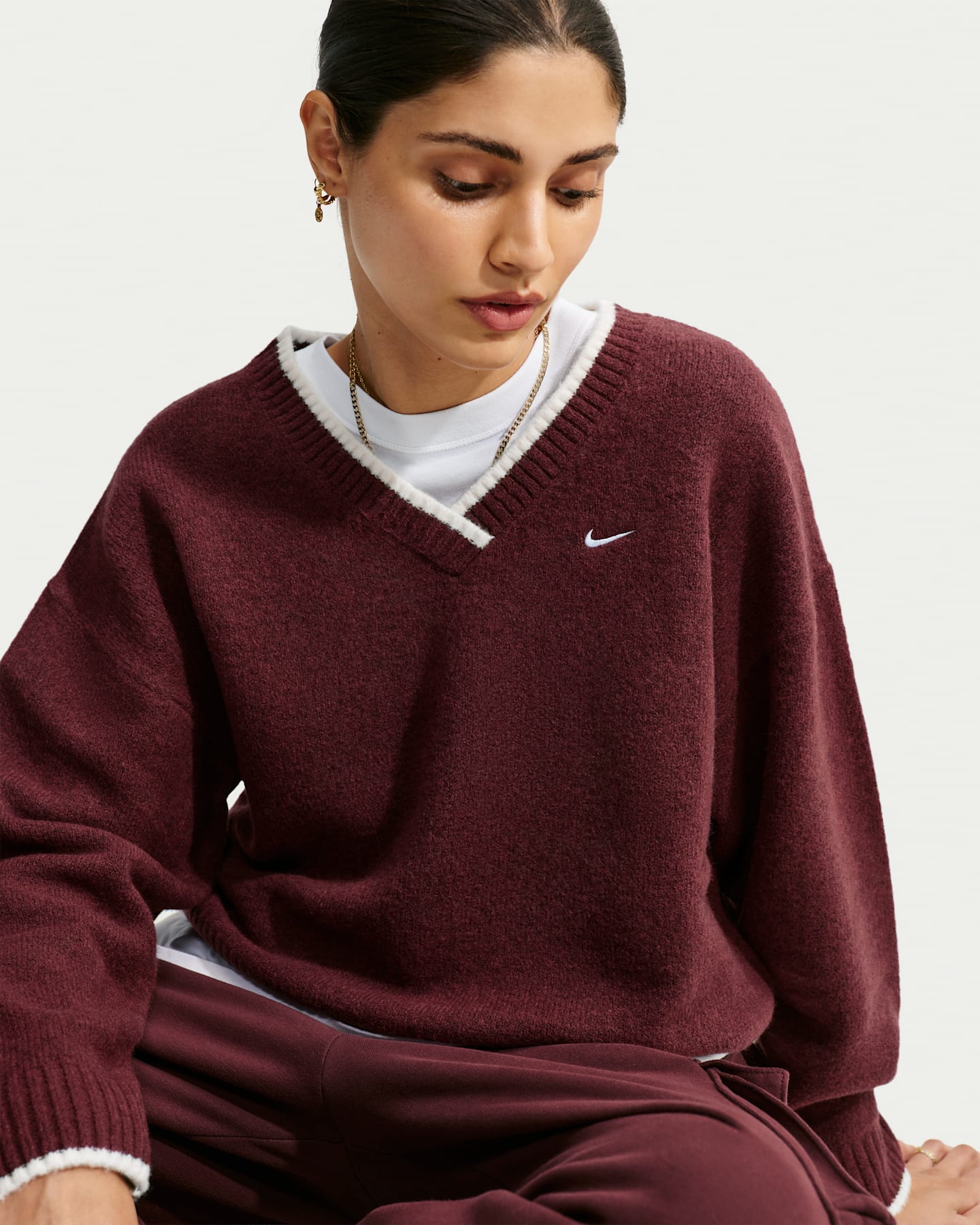 Женский свободный свитер Nike Sportswear Chill Knit с V-образным вырезом, цвет: Меланжевый / Белый — фото 6