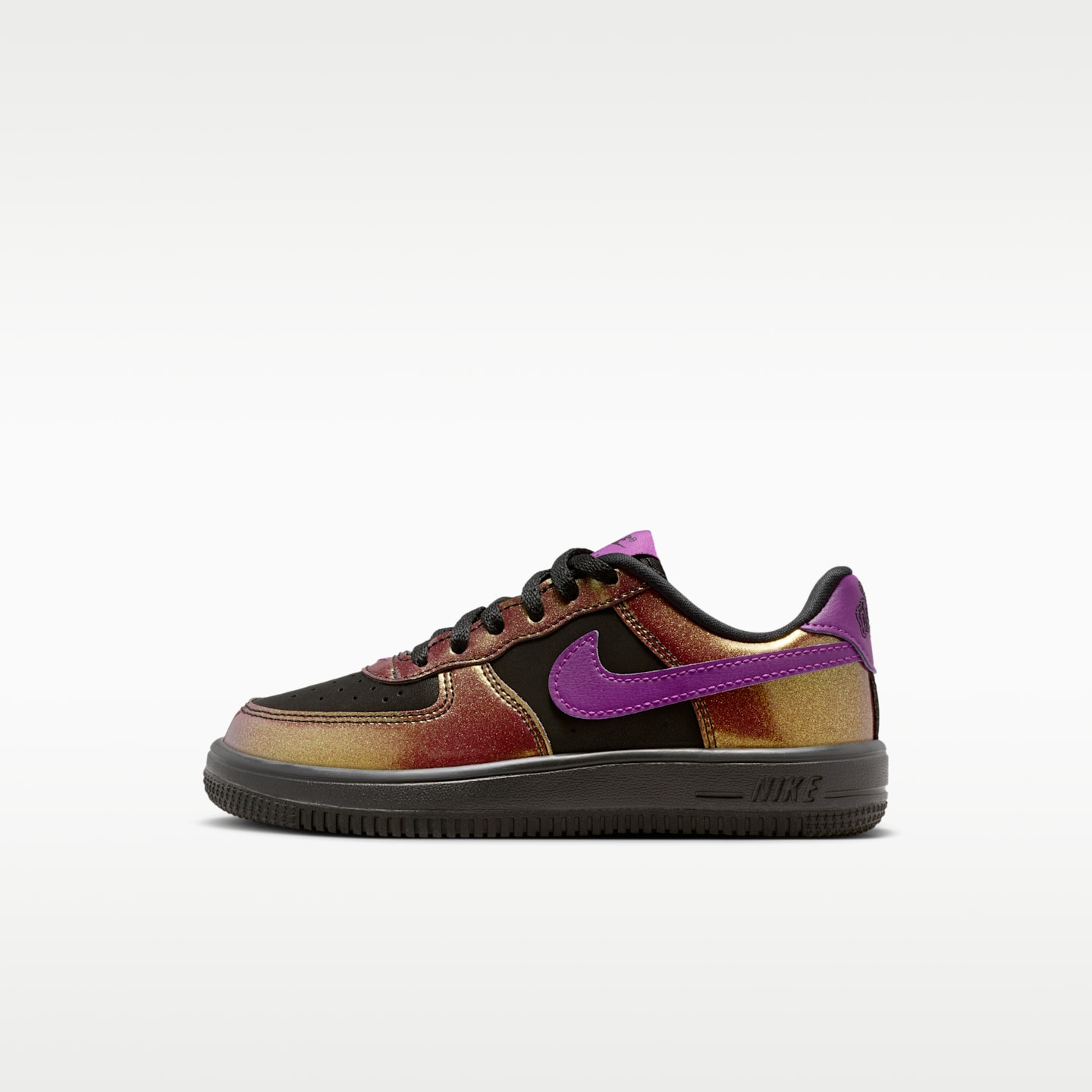 Детские кроссовки Nike Air Force 1 LV8, цвет: Чёрный / Ягодный — фото 1
