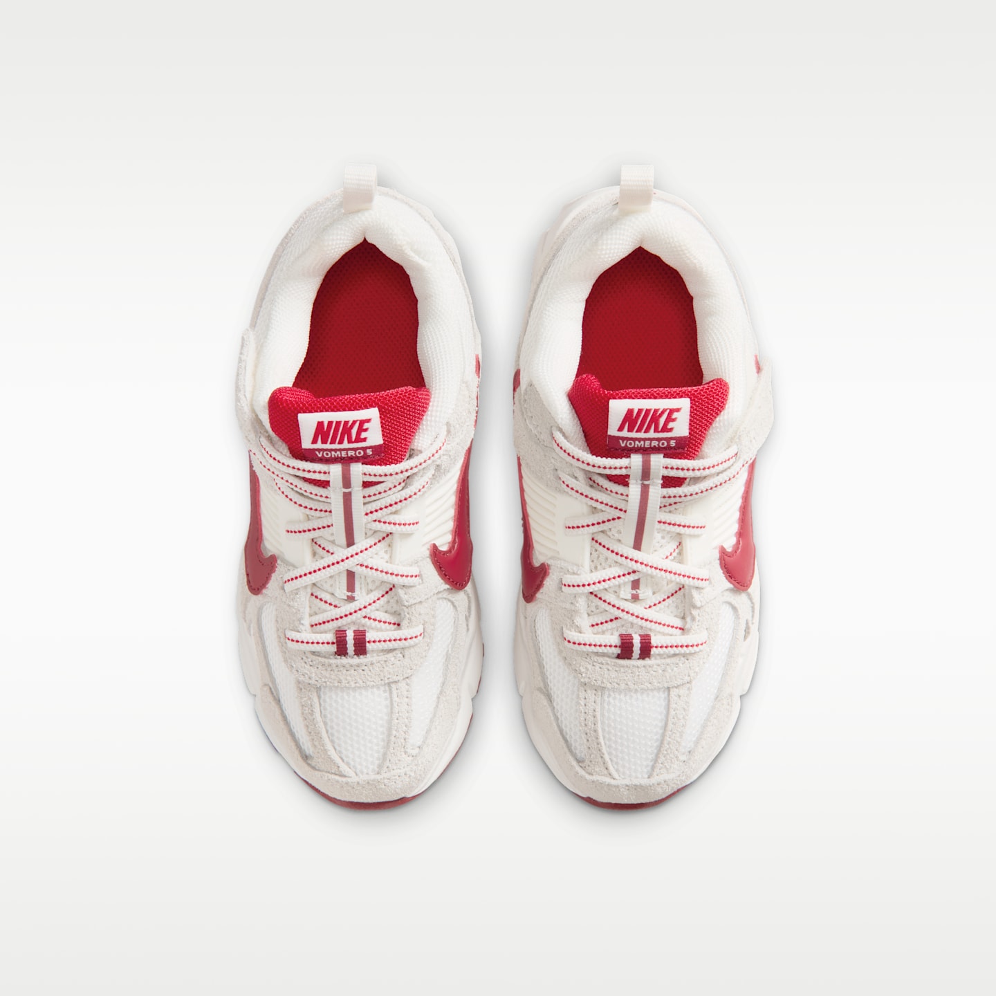Детские кроссовки Nike Vomero 5 SE, цвет: Молочный / Малиновый — фото 4