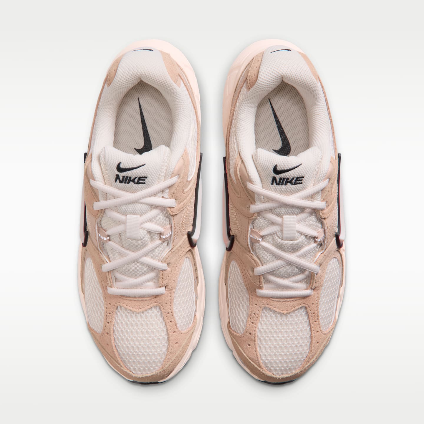 Женские кроссовки Nike V5 RNR Suede, цвет: Меловой / Рыжевато-коричневый — фото 4