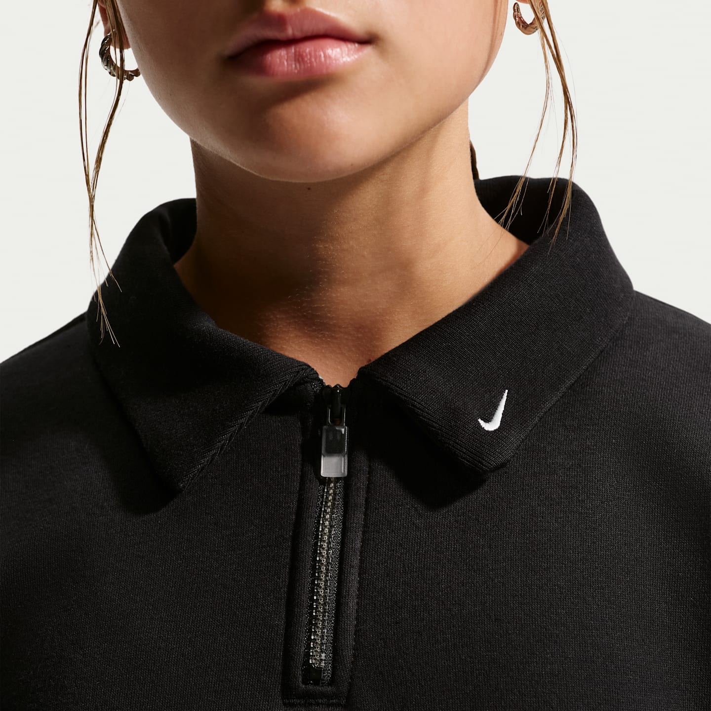 Толстовки Nike Sportswear Studio Fleece Quarter-Zip Top для девочек, цвет: Чёрный / Белый — фото 6