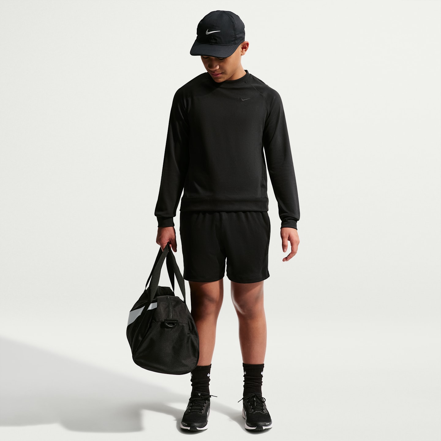 Детский топ для мальчиков Nike Primary Nano Dri-FIT UV с длинным рукавом, цвет: Чёрный — фото 4