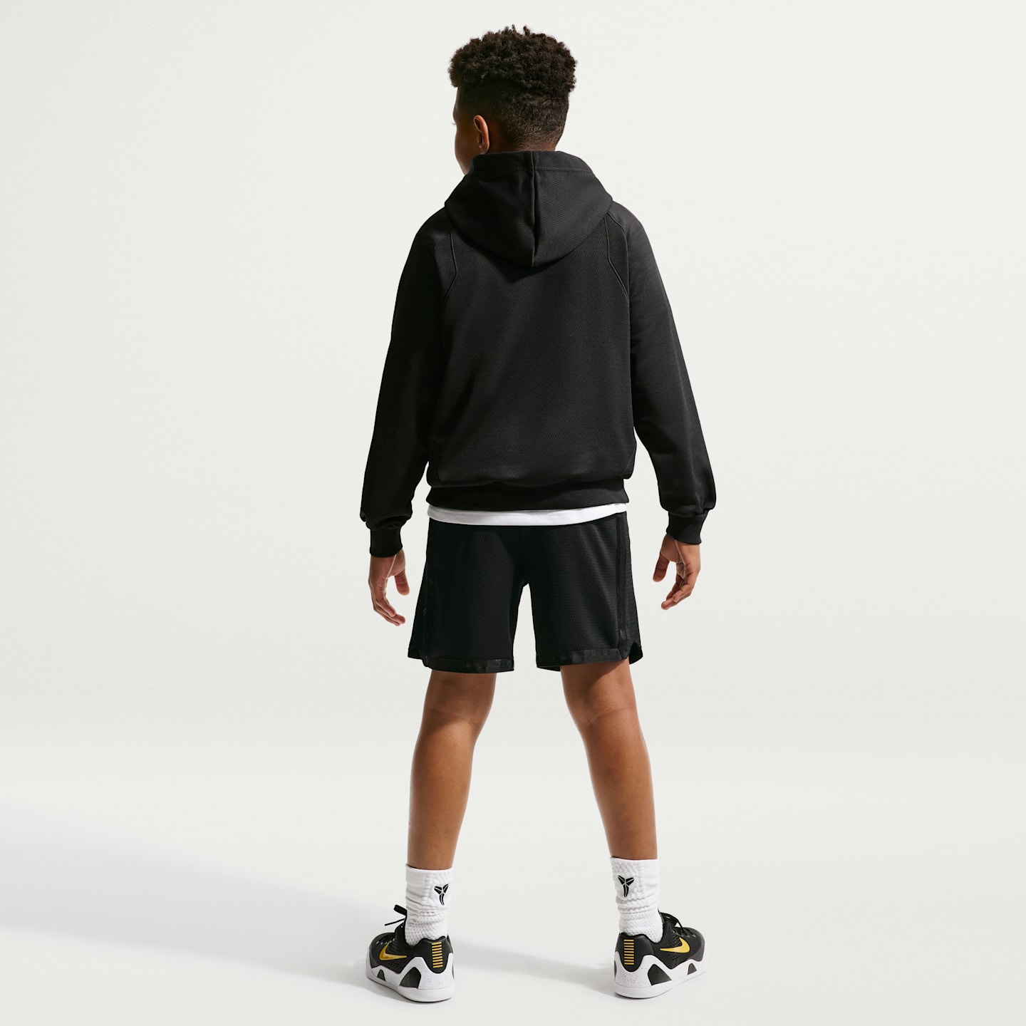 Детские баскетбольные шорты Nike Kobe, цвет: Чёрный / Металлик золотой — фото 6