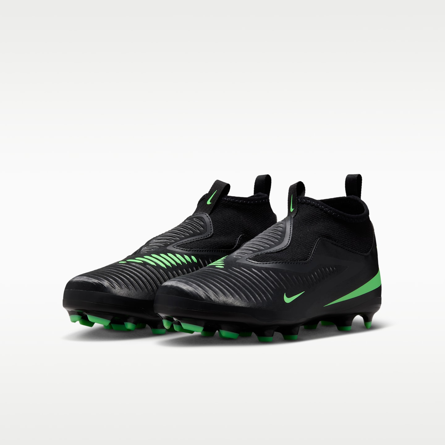Детские кроссовки Nike Jr. Phantom 6 High Academy Turf Soccer, цвет: Чёрный / Зелёный — фото 5