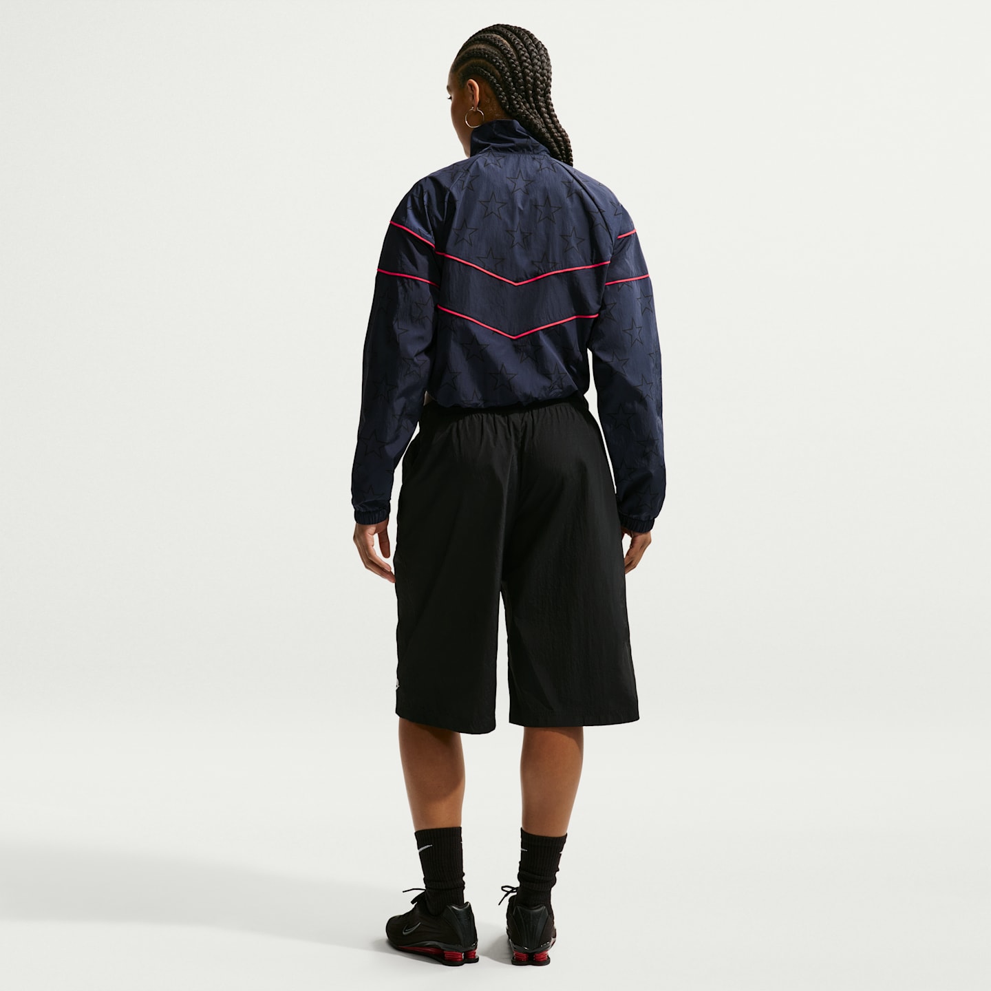 Женская футбольная тканая куртка с УФ-защитой Nike Usmnt Windrunner, цвет: Обсидиановый / Красный — фото 5