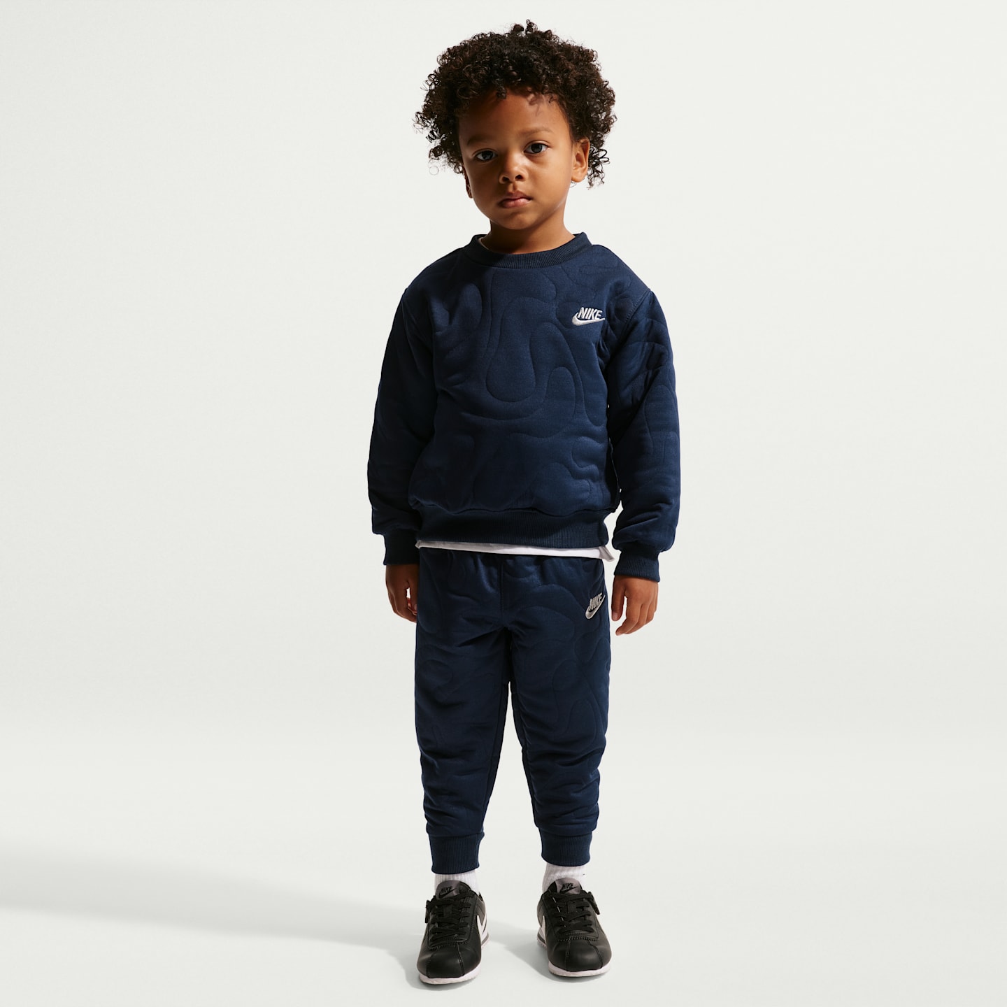 Детские комплекты Nike Sportswear Toddler Frost Futura 2-Piece Crew Set, цвет: Полуночный тёмно-синий — фото 1