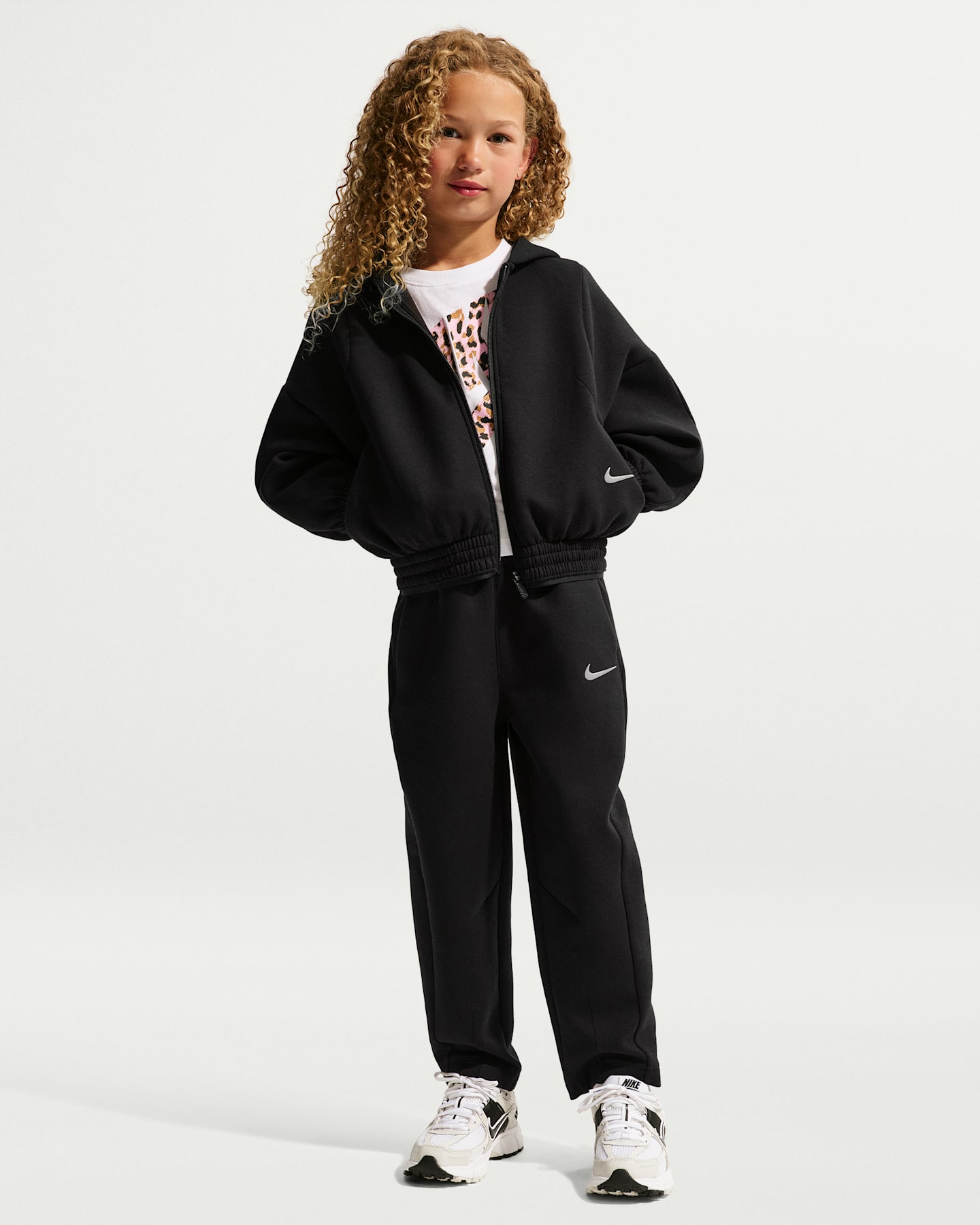 Детский комплект Nike Luxe Perform из 2 предметов с худи на молнии, цвет: Чёрный — фото 8