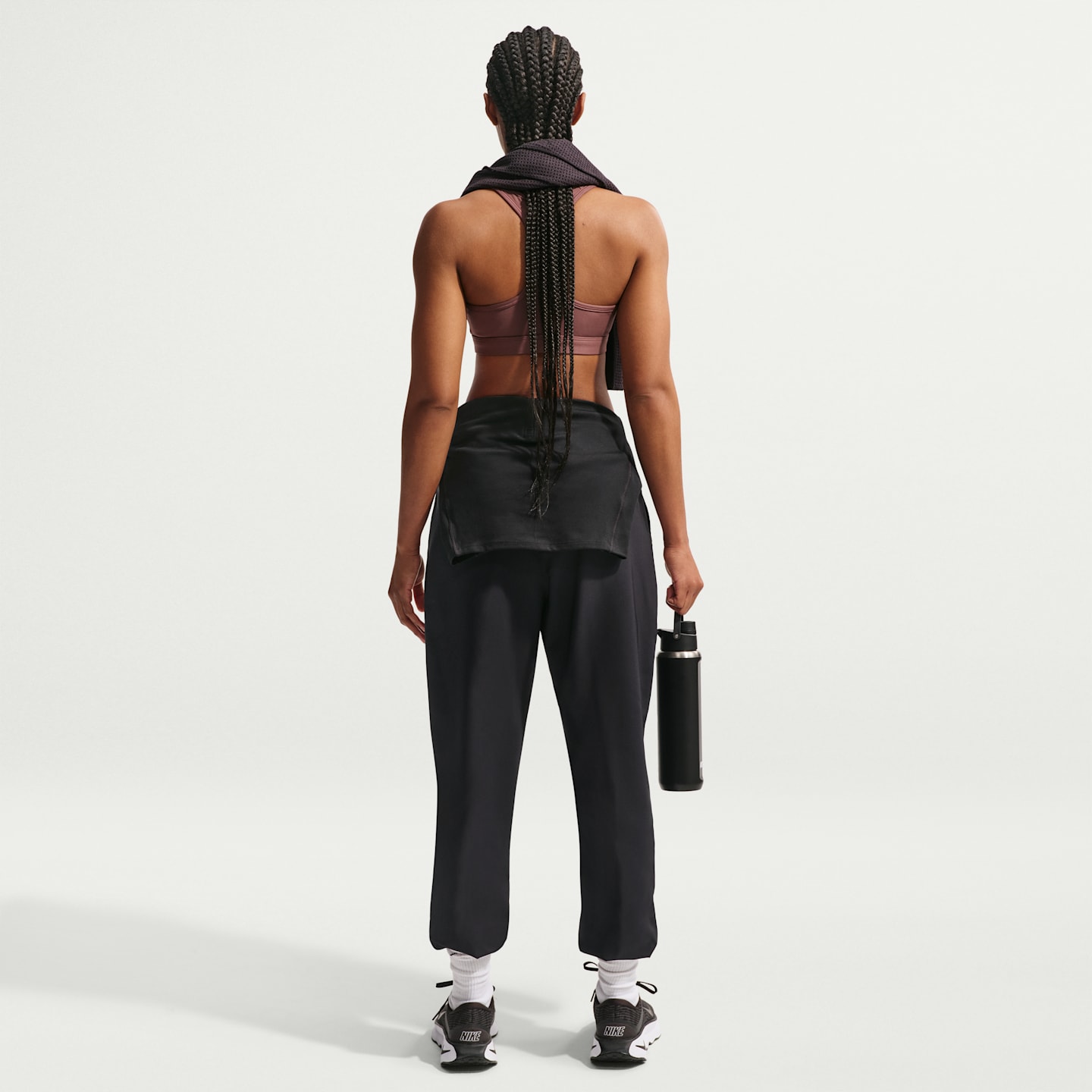 Женские джоггеры Nike One Dri-FIT High-Waisted 7/8, большие размеры, цвет: Чёрный / Белый — фото 5