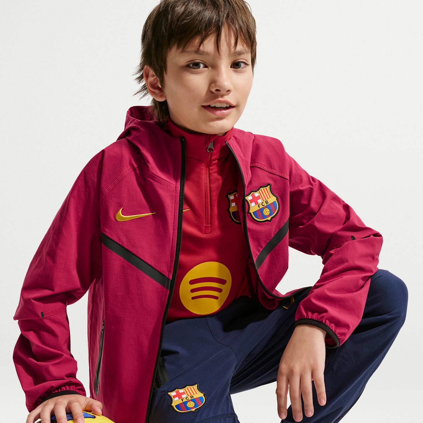Детская футбольная куртка на молнии Nike FC Barcelona Tech для мальчиков, цвет: Красный / Чёрный — фото 3