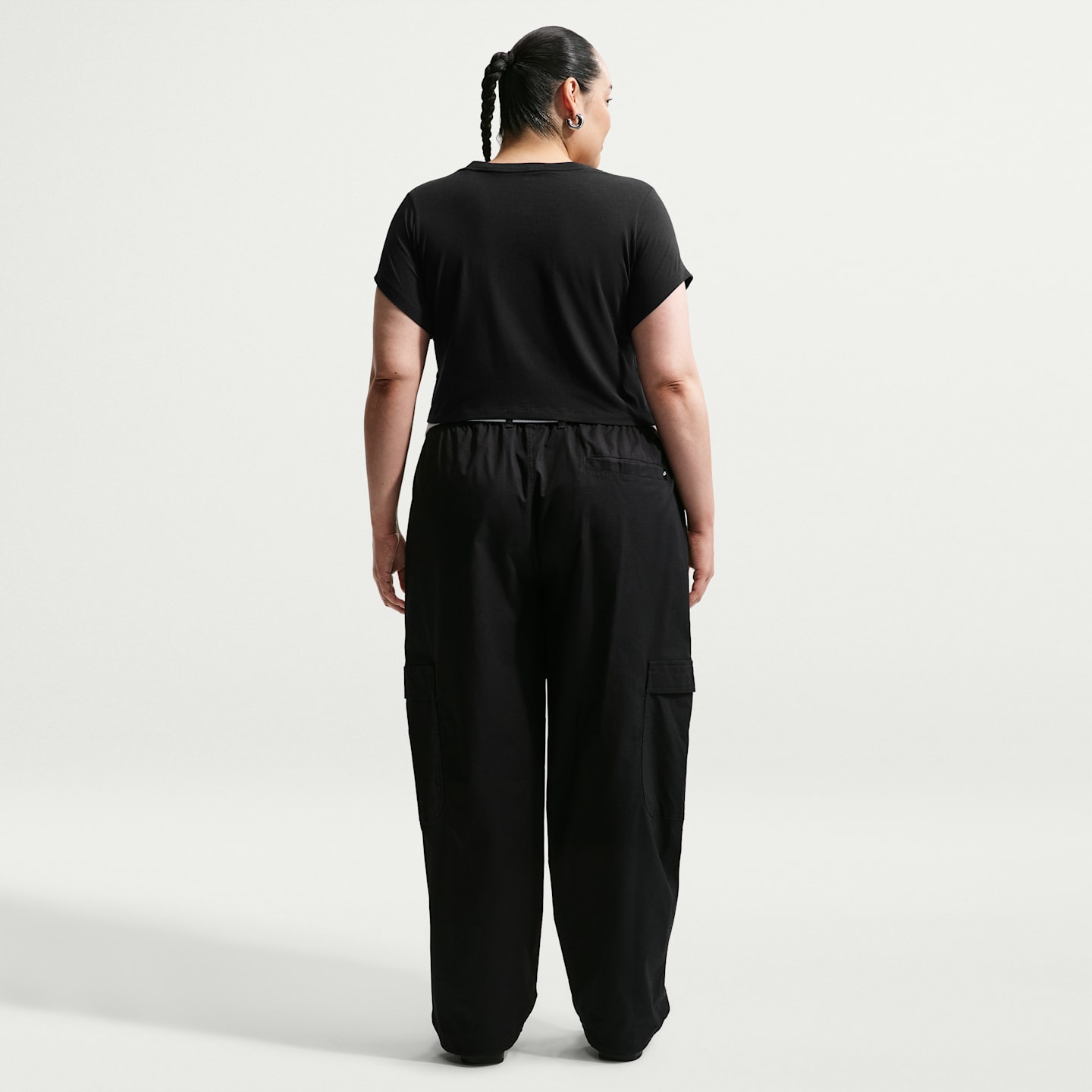 Женская футболка Nike Sportswear Chill Knit Slim Cropped (Plus Size), цвет: Чёрный / Светлый малиновый — фото 5