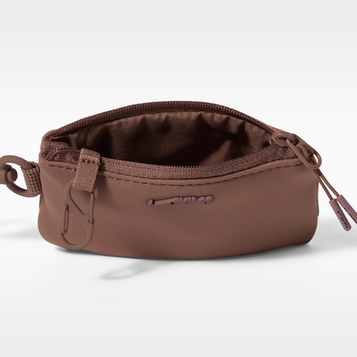 Женская сумочка-чехол NikeSKIMS Clippable Pouch 2.0, цвет: Коричневый — фото 4