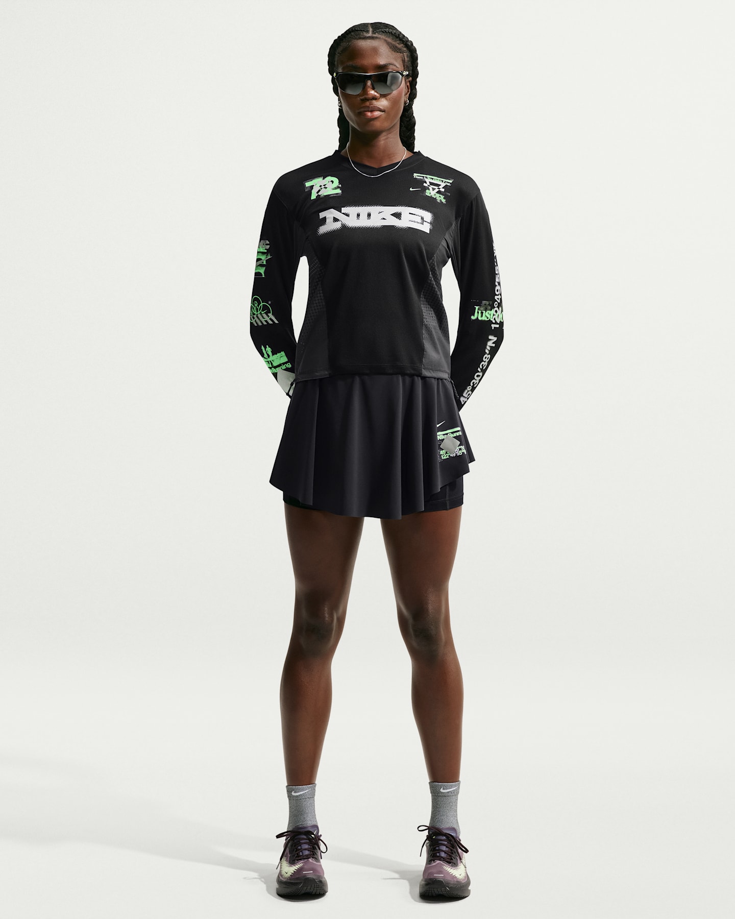 Женская беговая юбка-шорты Nike Swift Dri-FIT, цвет: Чёрный / Зелёный — фото 7