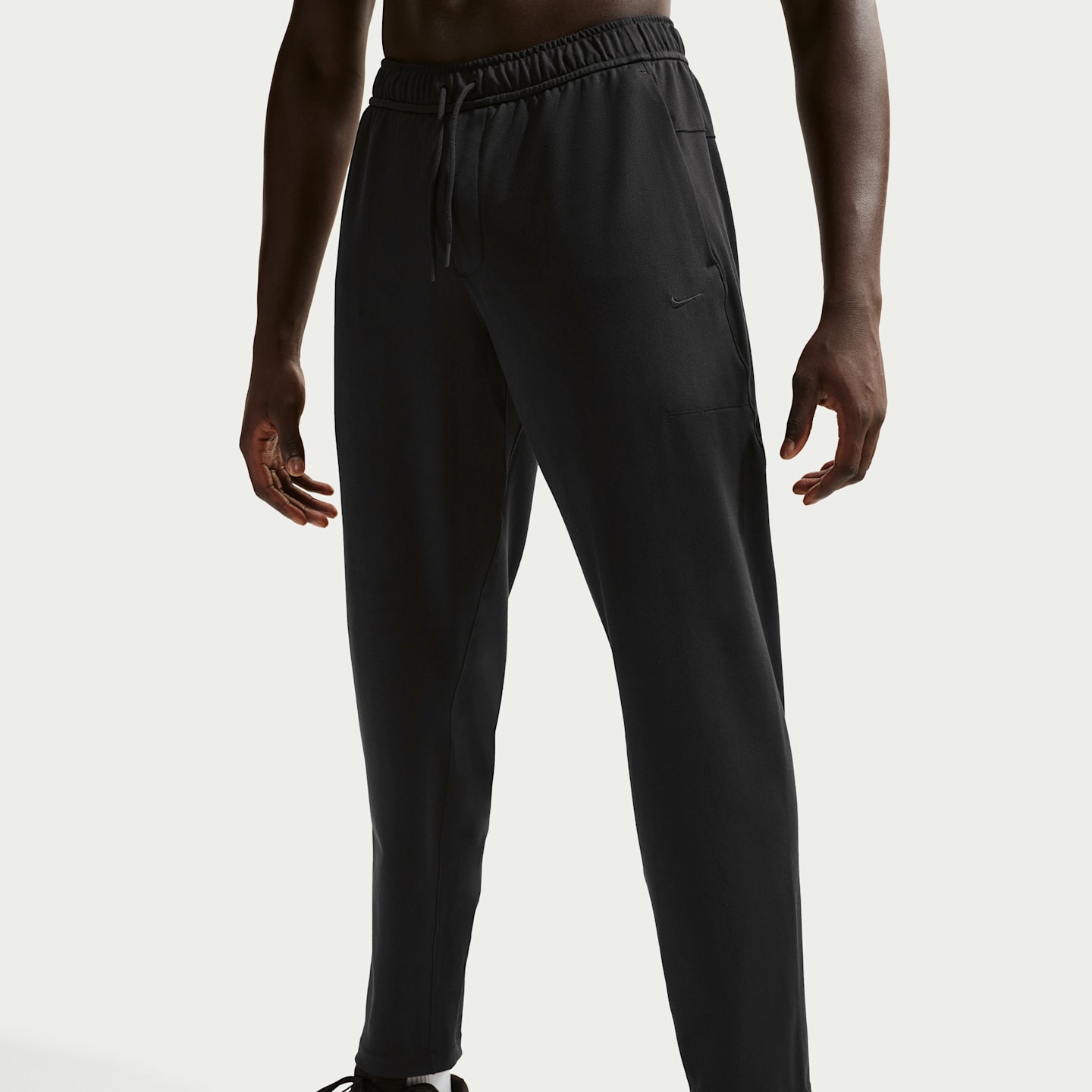 Мужские брюки Nike Primary NanoKnit Dri-FIT с УФ-защитой, цвет: Чёрный — фото 2