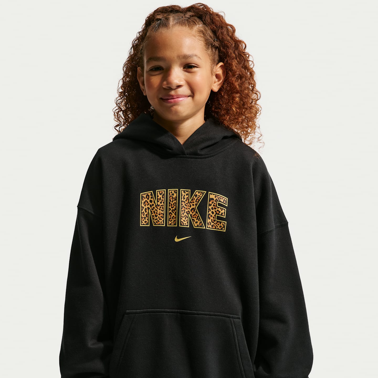 Детское флисовое худи-пуловер для девочек Nike Sportswear Studio оверсайз, цвет: Чёрный — фото 1