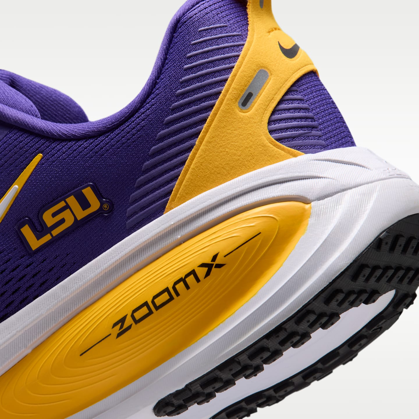 Мужские кроссовки Nike College Vomero 18 (LSU) Road Running, цвет: Фиолетовый / Золотой — фото 8