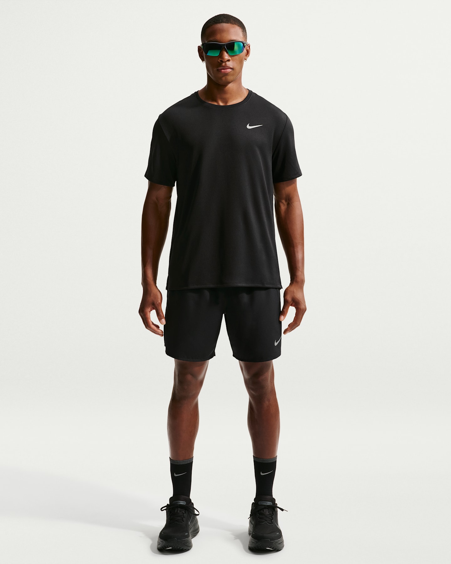 Мужские беговые шорты 7" со слипами Nike Challenger Dri-FIT, цвет: Чёрный — фото 6