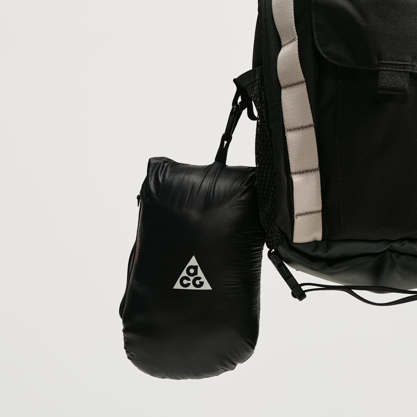 Женский сверхлёгкий пуховик Nike ACG Lava Flow Therma-FIT ADV, цвет: Чёрный / Снежный белый — фото 8