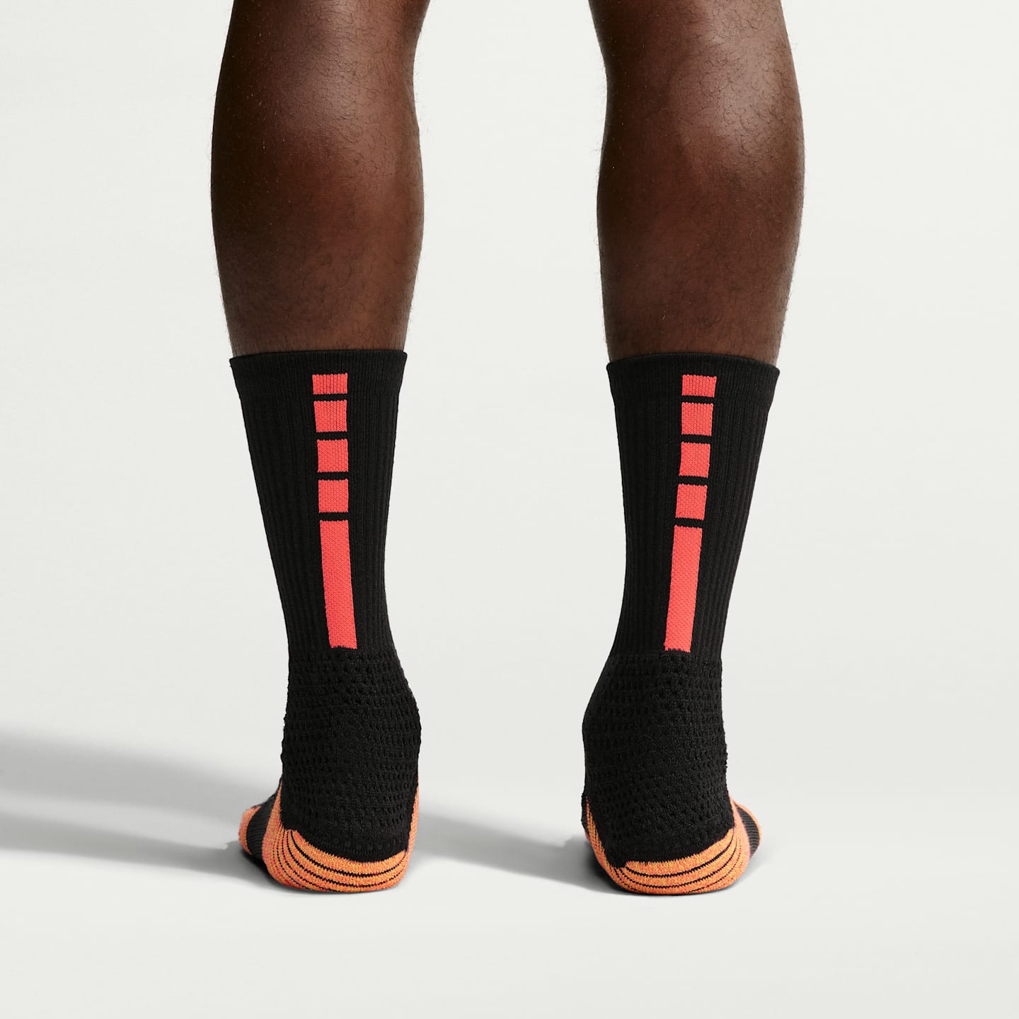 Носки Elite для мужчин, средней высоты, с амортизацией — Nike, цвет: Чёрный / Малиновый — фото 3