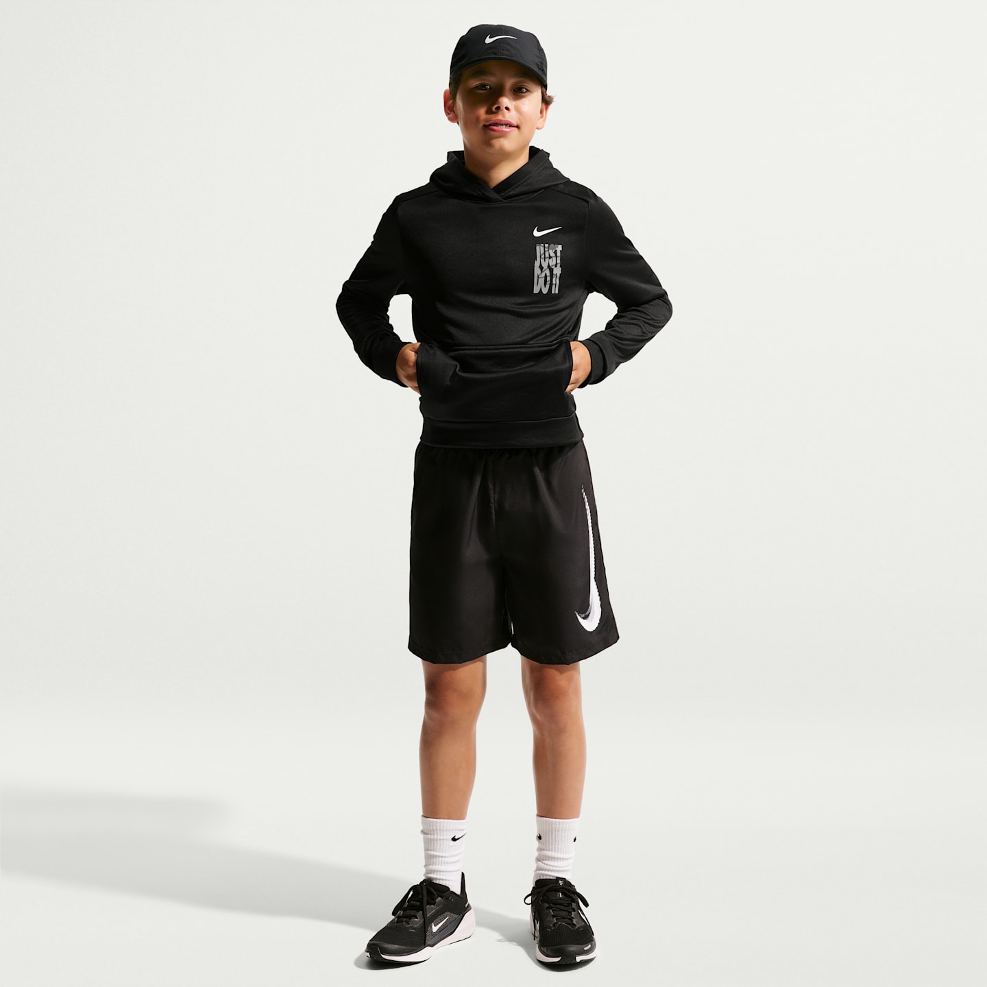 Детское флисовое худи Nike Trophy Therma-FIT для мальчиков, цвет: Чёрный — фото 4