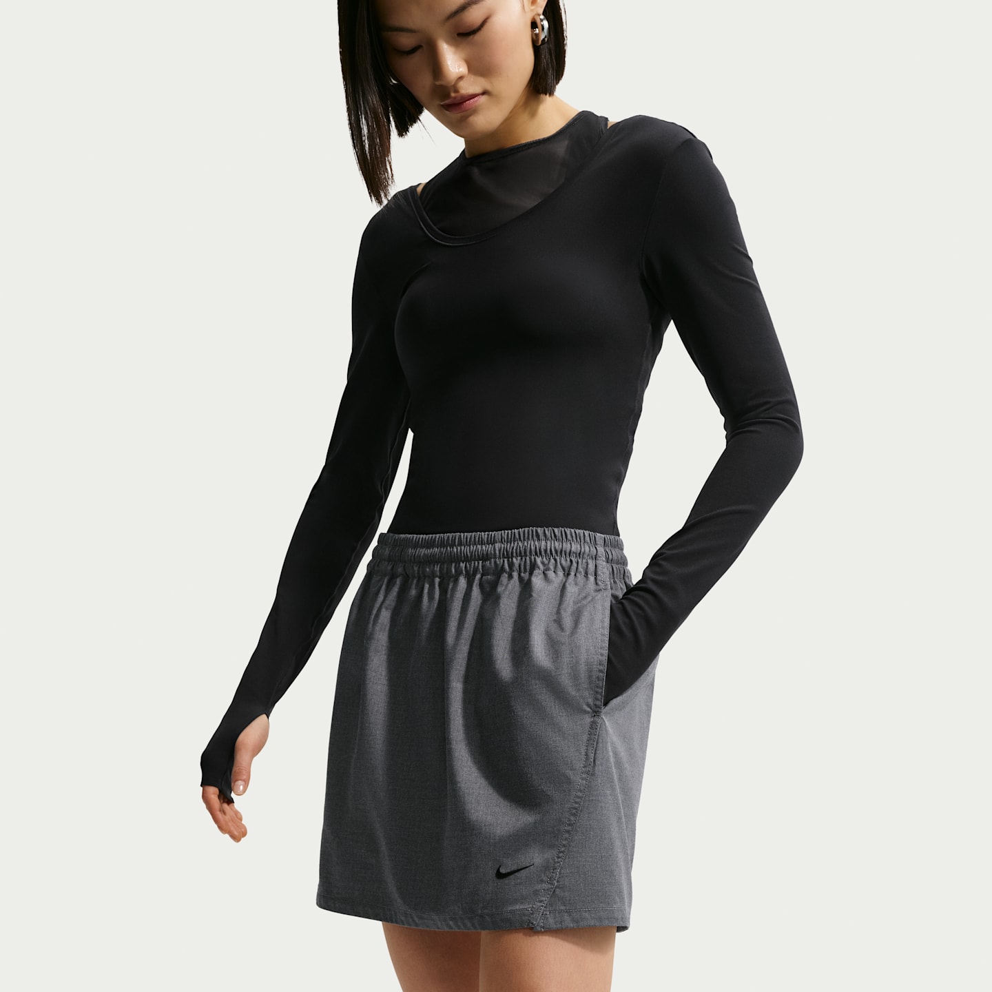 Женская юбка Nike Sportswear Loose Woven, цвет: Чёрный / Меланжевый — фото 2