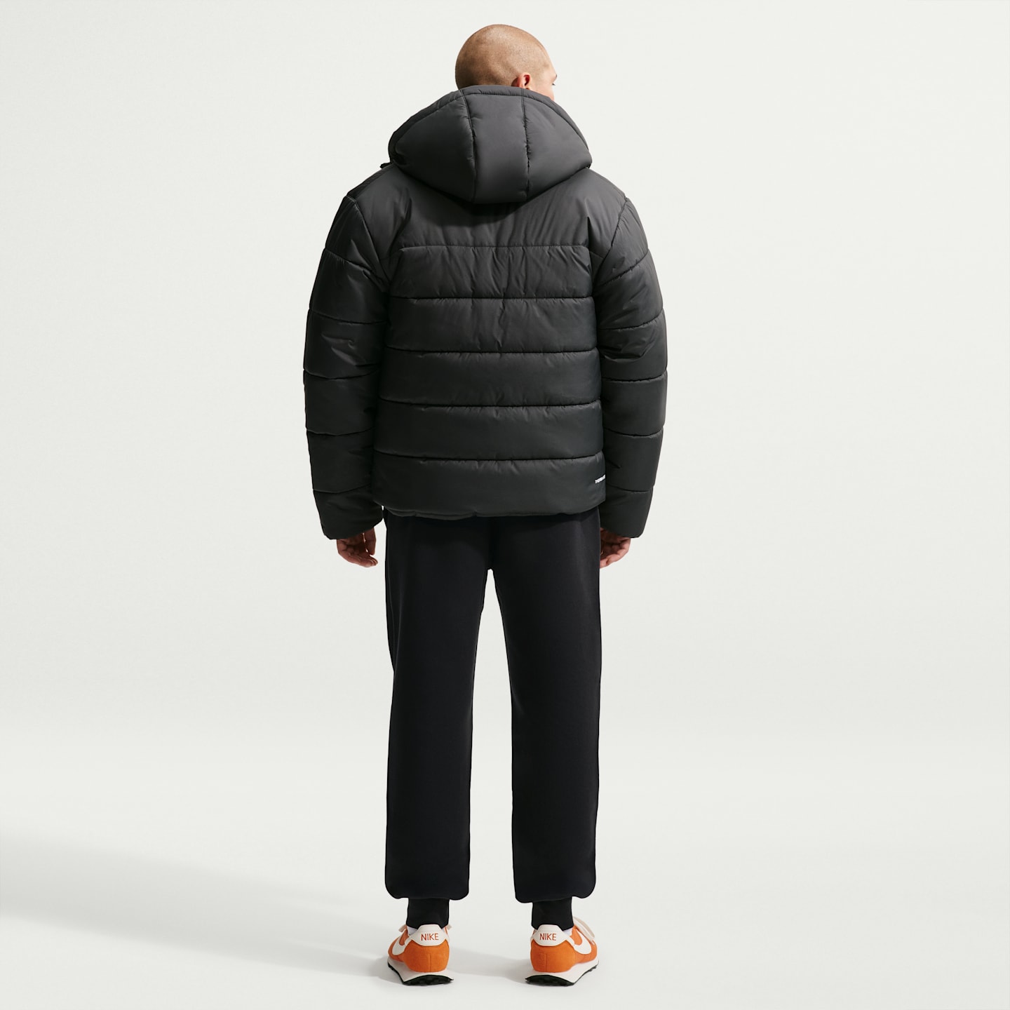 Мужские флисовые джоггеры Nike Sportswear Club, цвет: Чёрный / Оранжевый — фото 5