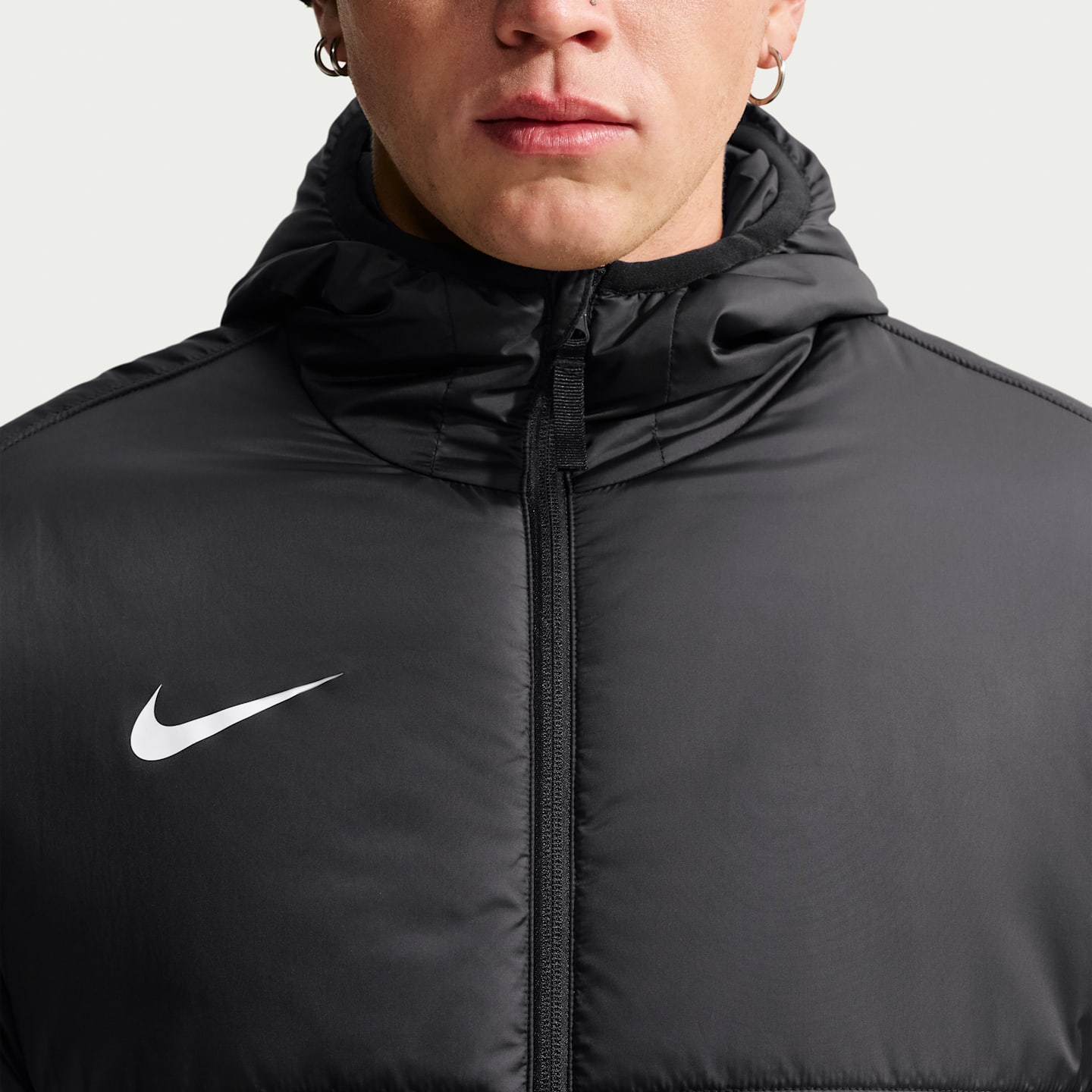 Мужская футбольная куртка с синтетическим утеплителем Nike Academy, цвет: Чёрный / Белый — фото 3