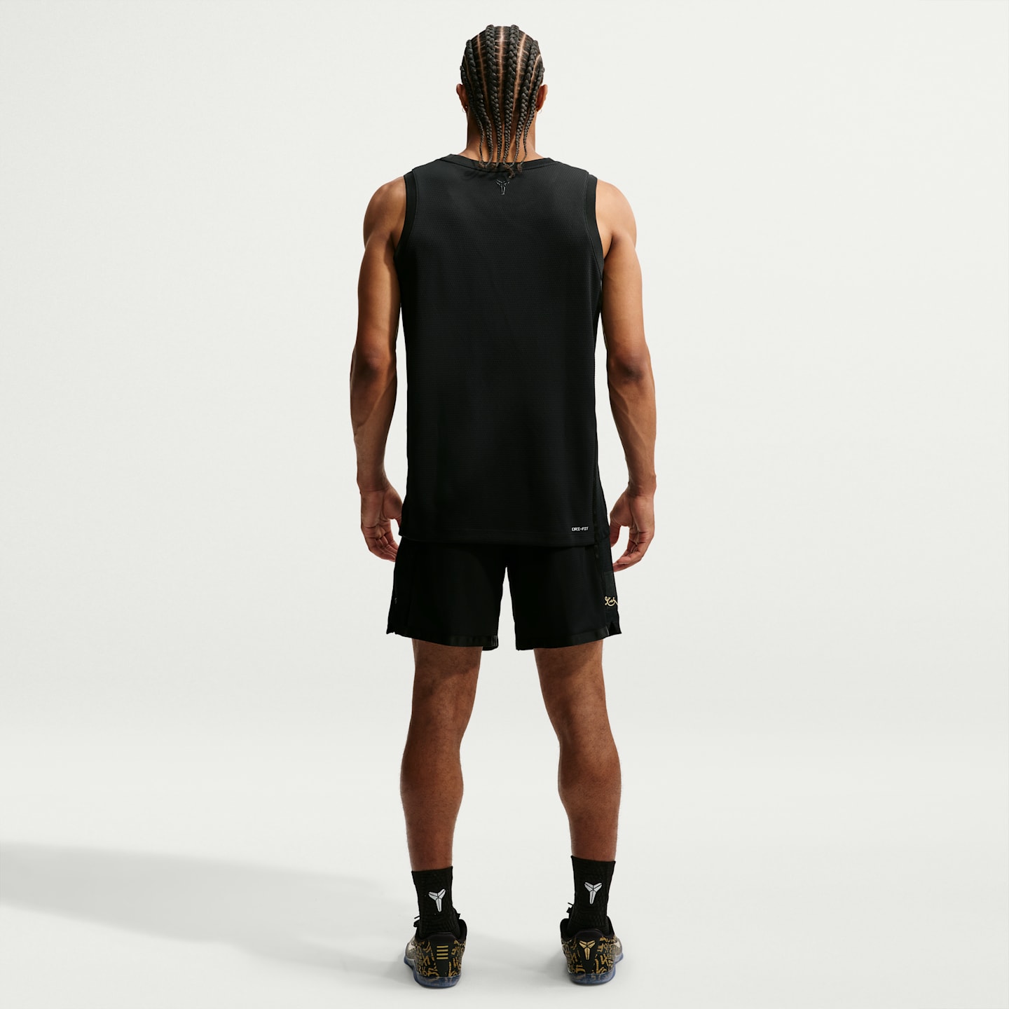 Мужской топ Nike Kobe Performance Sleeveless Top, цвет: Чёрный / Металлик золотой — фото 5