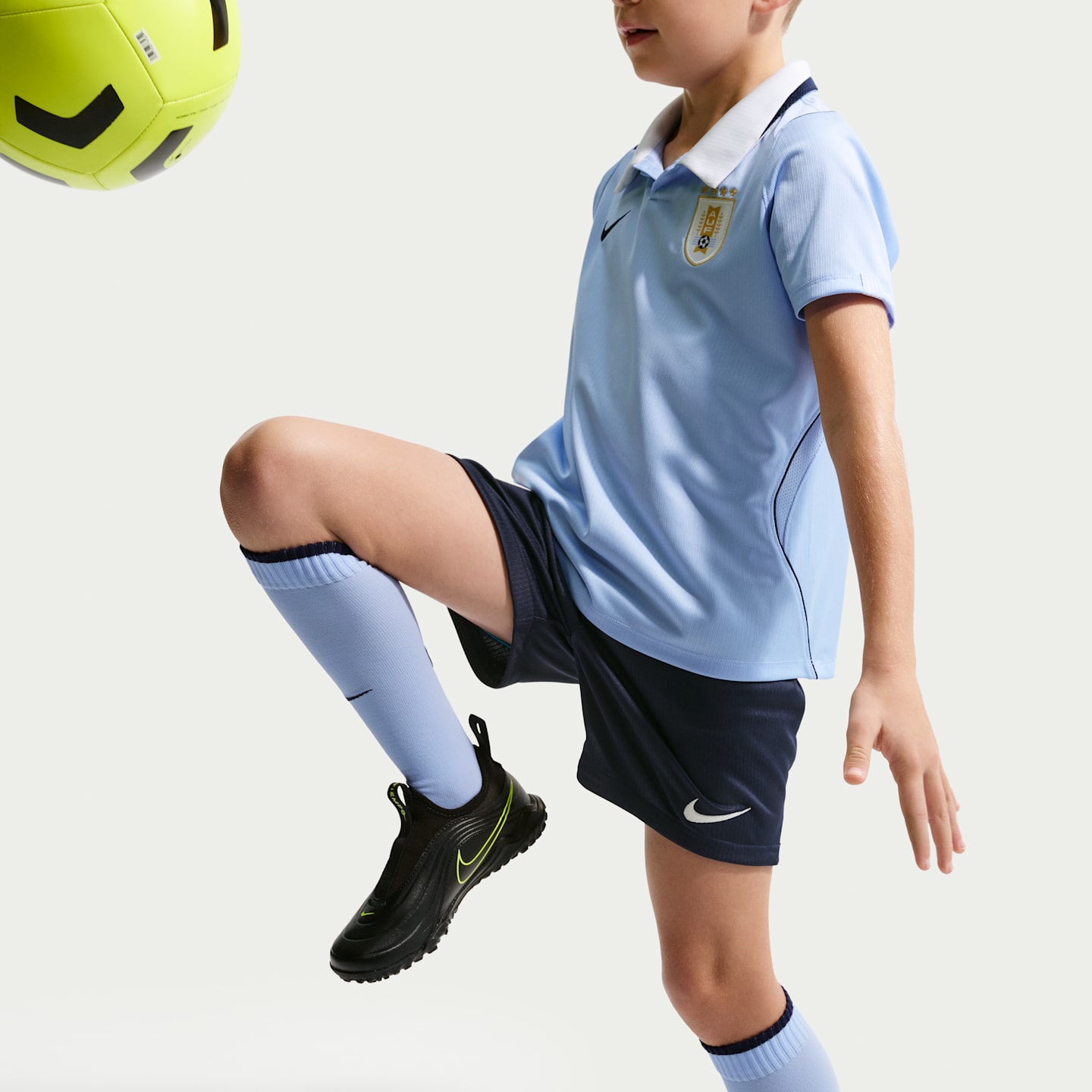 Детский футбольный комплект Nike Uruguay 2026 Stadium Home из 3 предметов, цвет: Королевский синий / Обсидиановый — фото 6