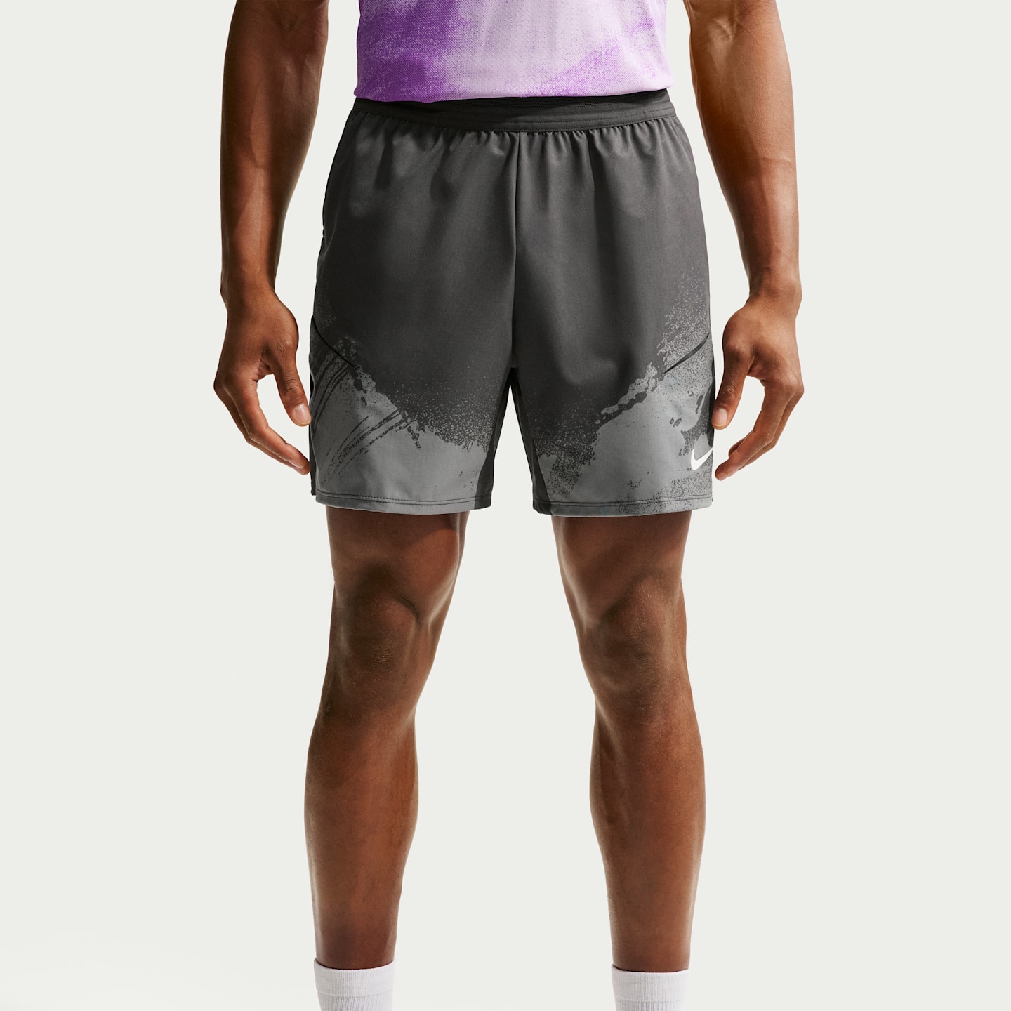 Мужские шорты Nike NikeCourt Slam Dri-FIT Tennis, цвет: Антрацитовый / Серый — фото 2