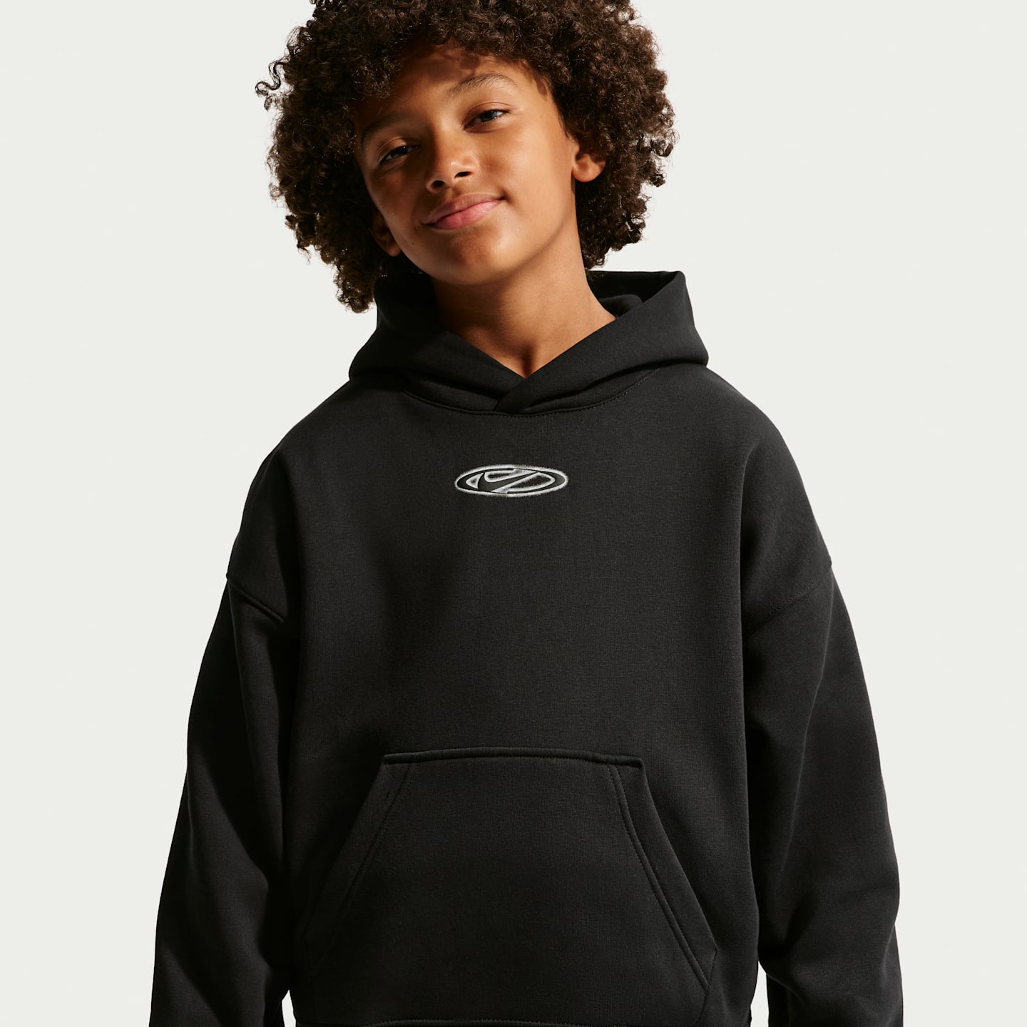 Детское худи Nike Sportswear Club Fleece оверсайз, цвет: Чёрный / Белый — фото 3
