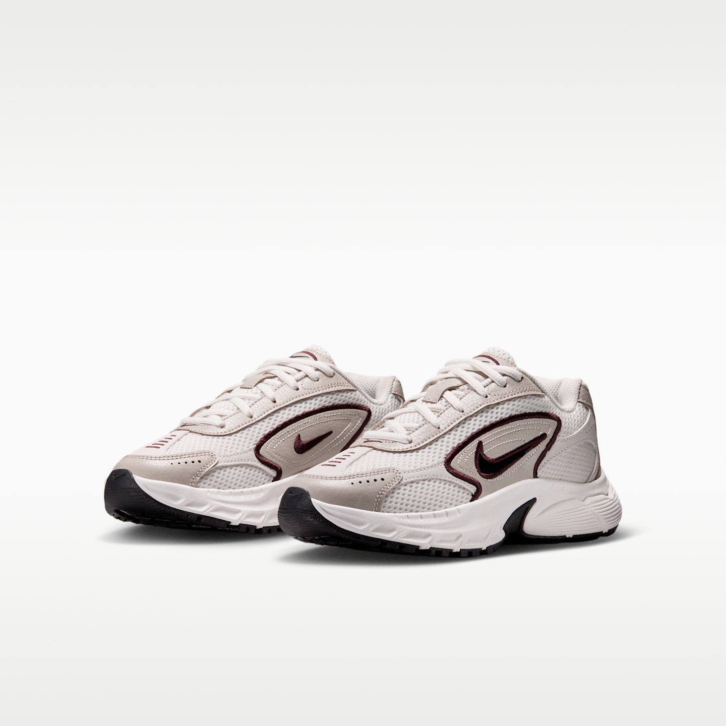 Детские кроссовки Nike Stratos Shift 2000 Shoes, цвет: Кремовый / Чёрный — фото 5