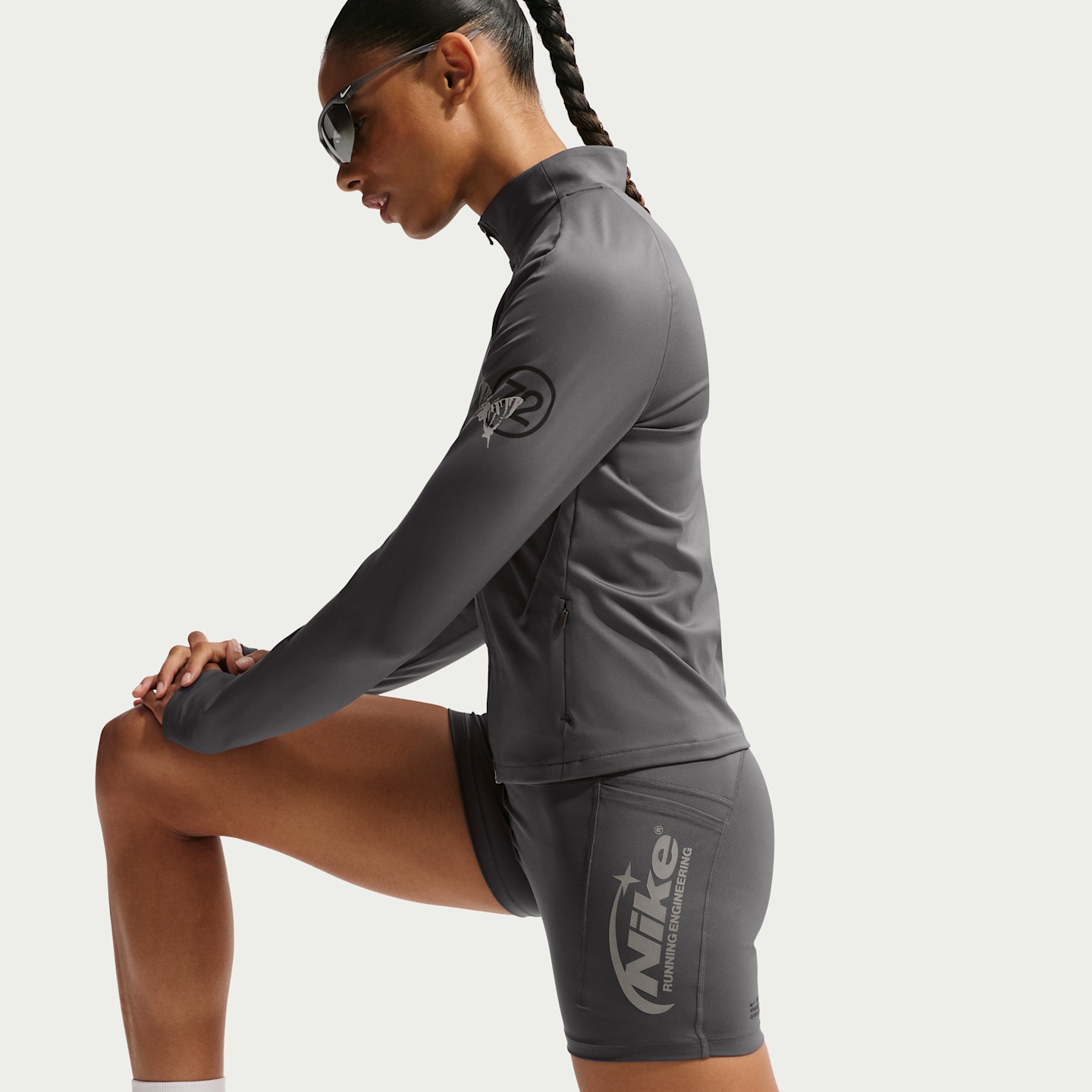 Женские облегающие беговые шорты Nike Swift с высокой талией, 4, цвет: Средний пепельный — фото 4