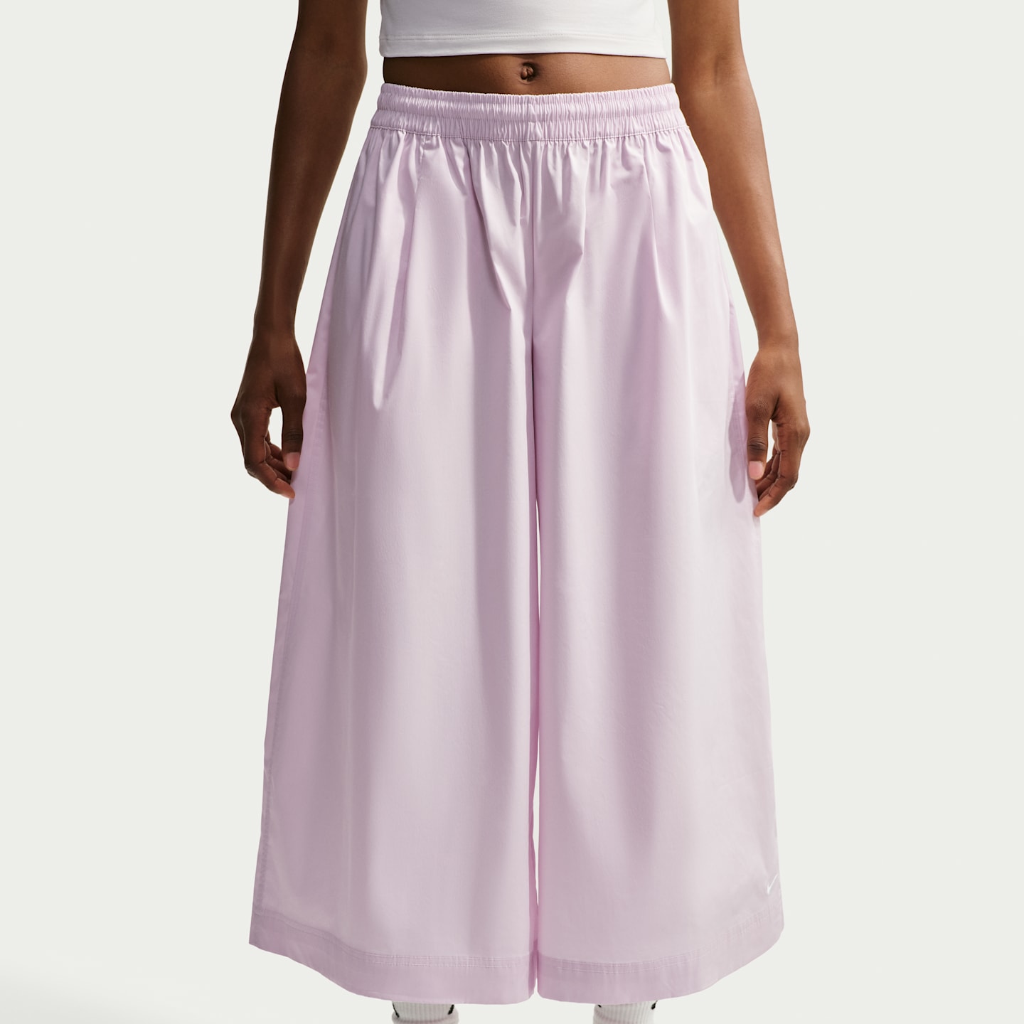 Женские брюки Nike Sportswear Oversized Mid-Rise Poplin Culottes, цвет: Выбеленный сиреневый / Белый — фото 2