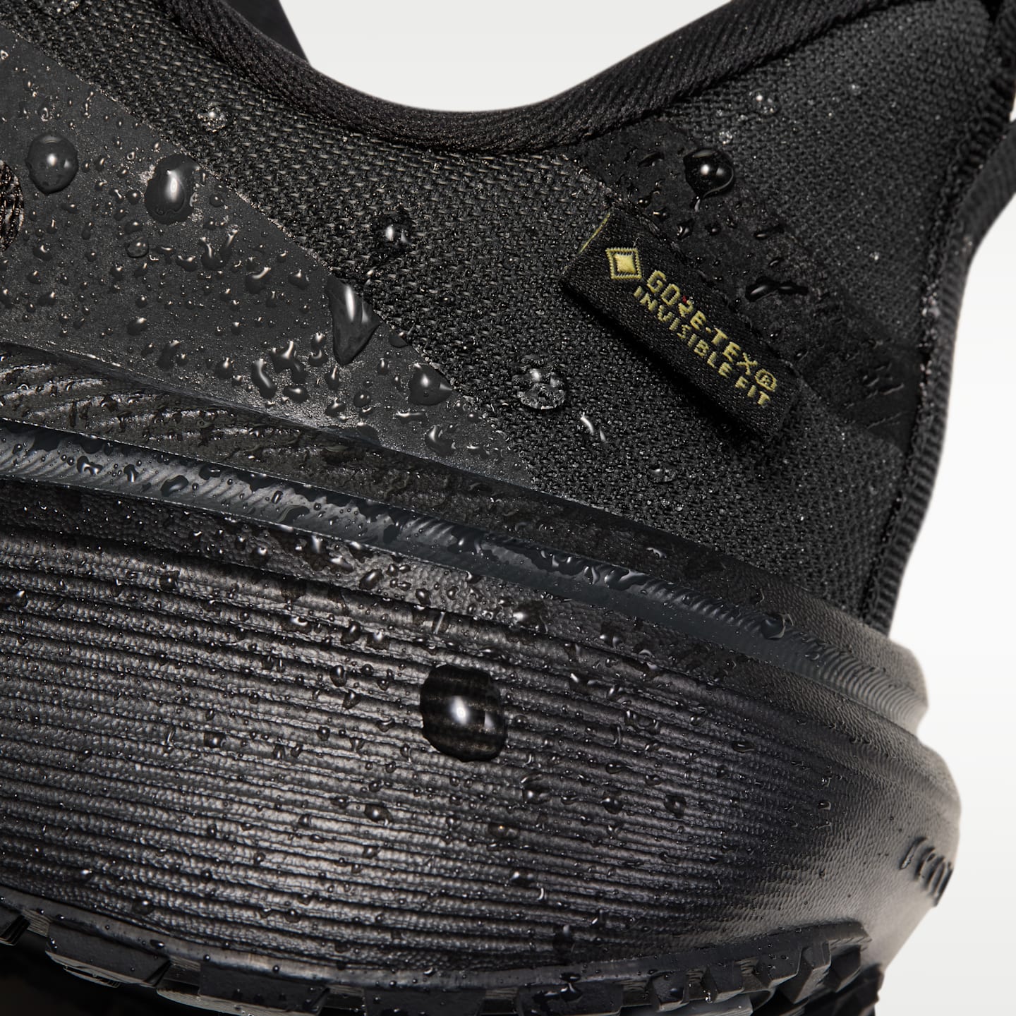 Детские кроссовки Nike Pegasus 42 GORE-TEX Waterproof Road Running, цвет: Чёрный / Почти чёрный — фото 10