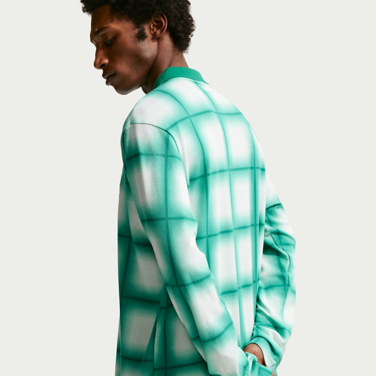 Мужское поло для гольфа Nike Fairway Fresh Dri-FIT с длинным рукавом, свободный крой, цвет: Malachite/Malachite — фото 2