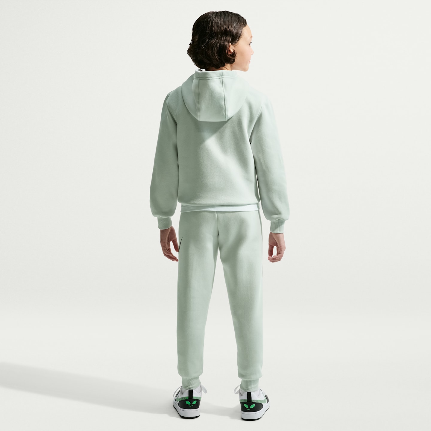 Детское худи Nike Sportswear Club "Alien" Fleece, цвет: Чёрный / Кислотно-жёлтый — фото 5