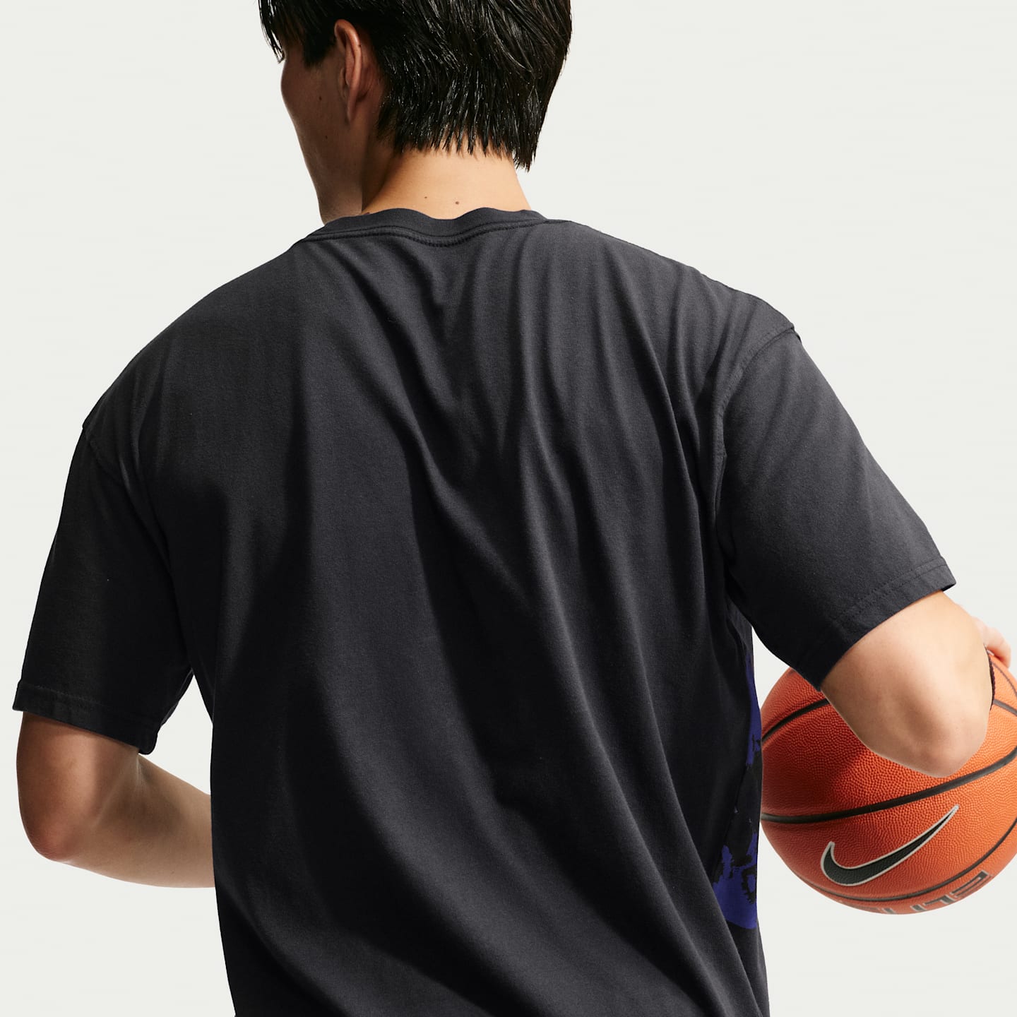 Мужская футболка Nike Peak Basketball, цвет: Чёрный — фото 2