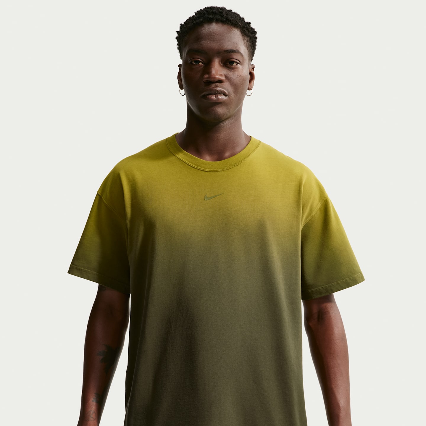 Мужская футболка Nike Nocta CS, цвет: Мох / Средний оливковый — фото 3