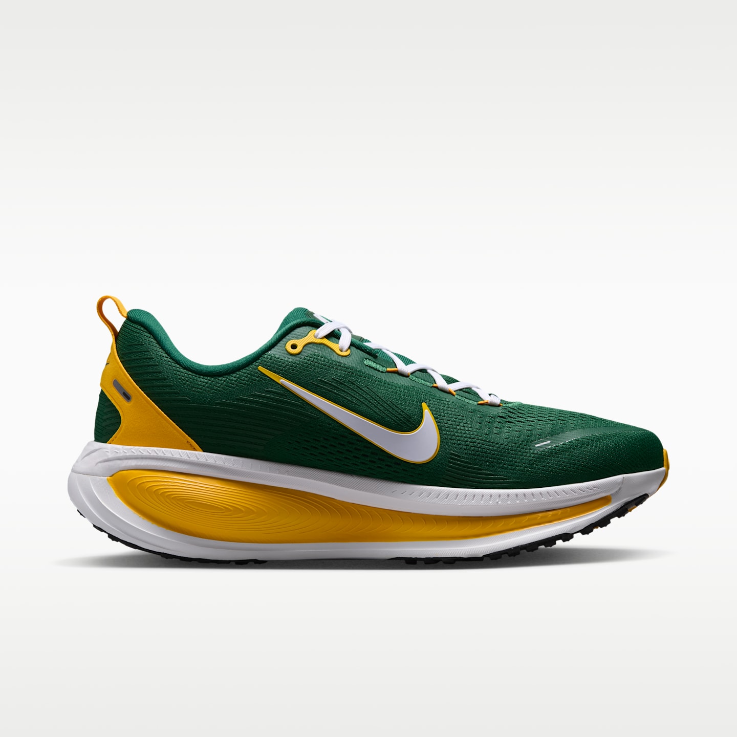 Мужские кроссовки Nike College Vomero 18 (Baylor) Road Running, цвет: Зелёный / Золотой — фото 3