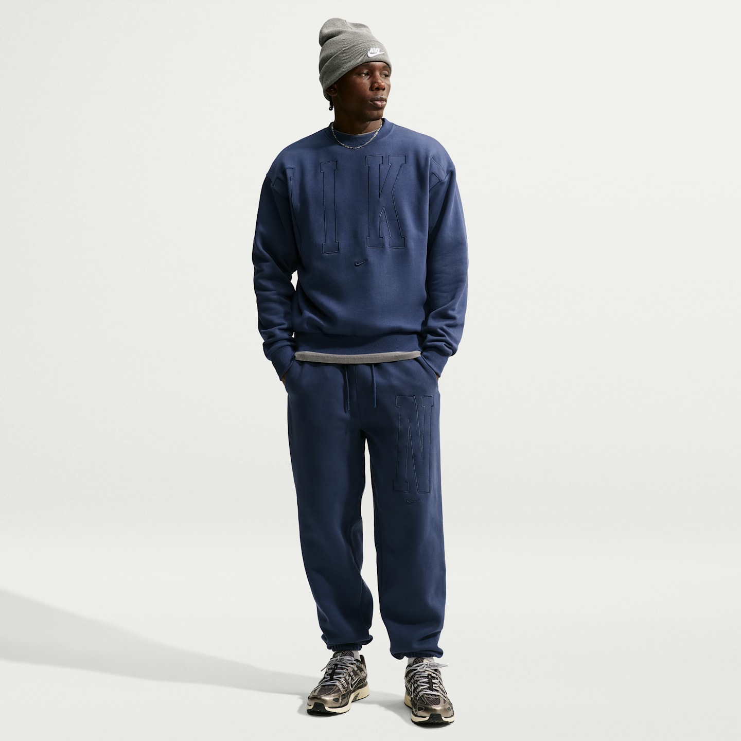 Мужской флисовый свитшот Nike Solo свободного кроя, цвет: Тёмно-синий / Обсидиановый — фото 4