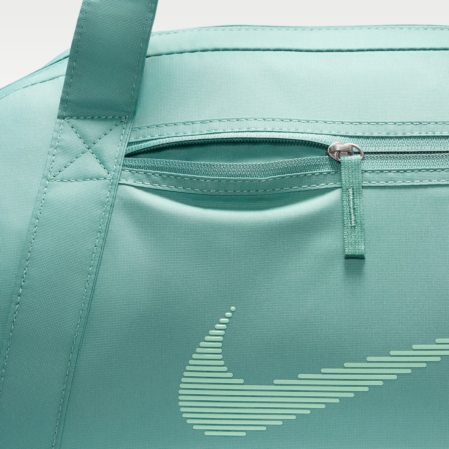 Женская сумка Nike Gym Club Duffel (24L), цвет: Мятный пенный — фото 5