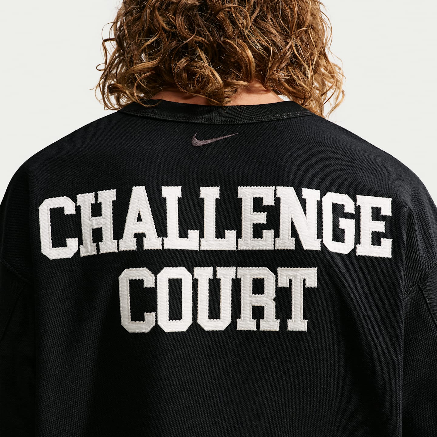 Мужской свитшот Nike Club Rules из махрового трикотажа, цвет: Чёрный / Молочный — фото 2