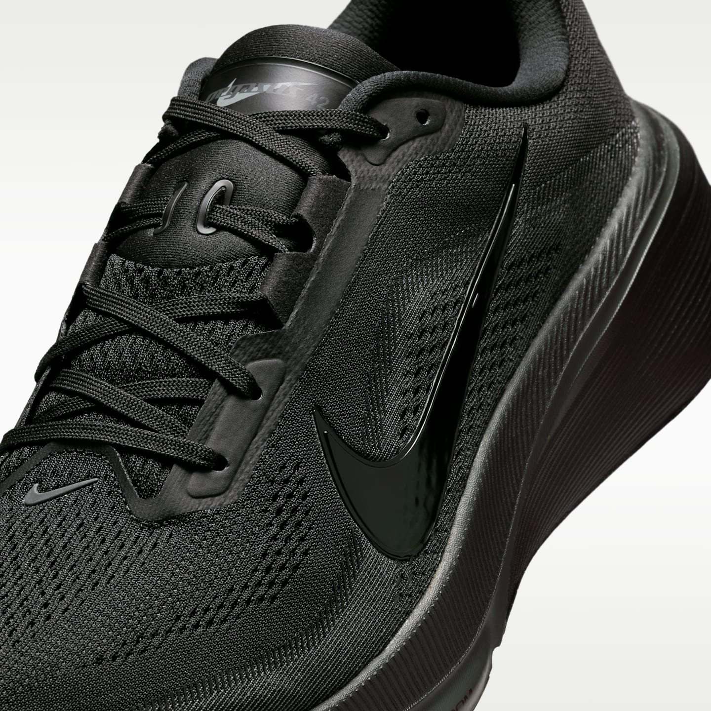 Женские кроссовки Nike Pegasus 42 Road Running Shoes (Wide), цвет: Чёрный / Антрацитовый — фото 7