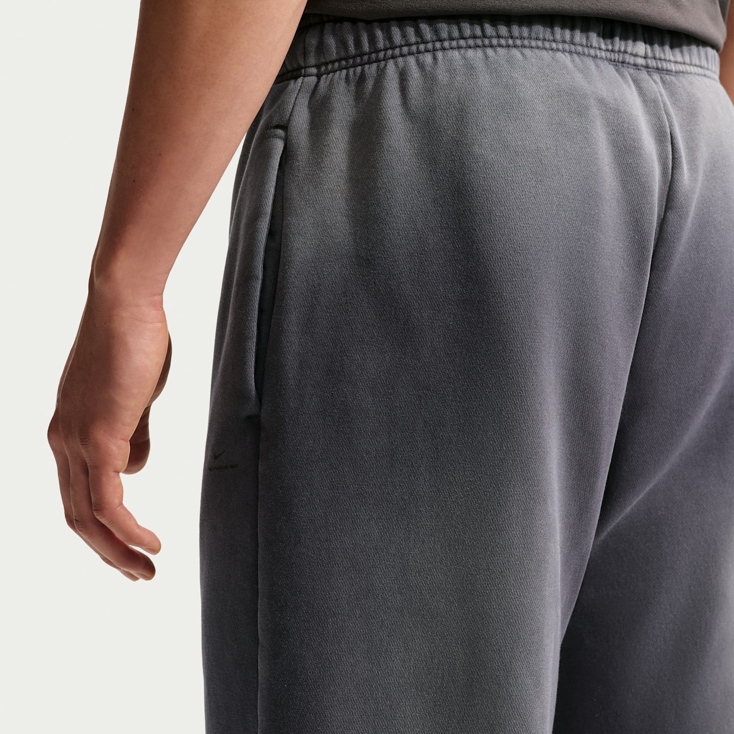 Мужские плотные баскетбольные брюки Nike Standard Issue с начёсом оверсайз, цвет: Чёрный / Бледная слоновая кость — фото 3