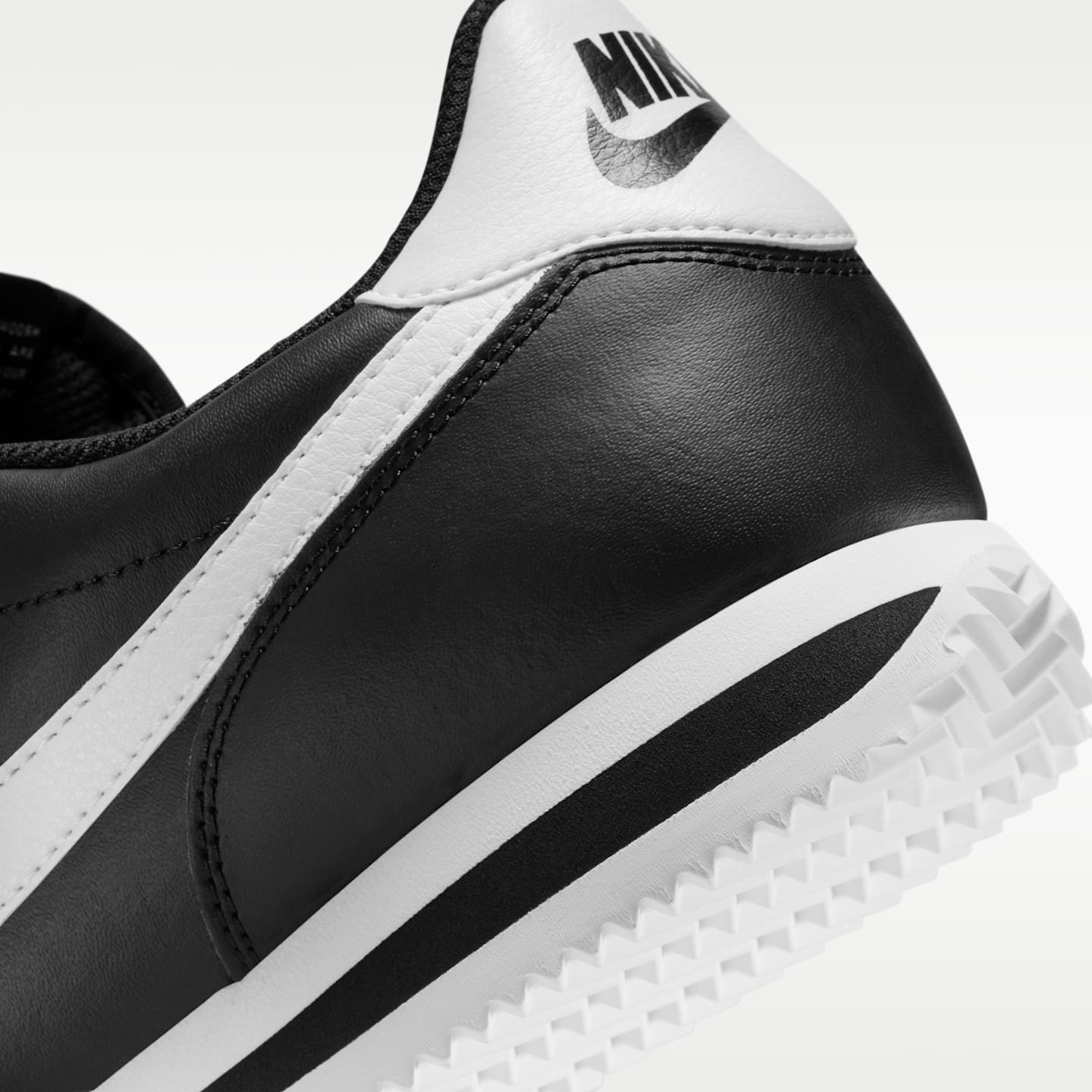 Мужские кроссовки Nike Cortez Leather, цвет: Чёрный / Белый — фото 8