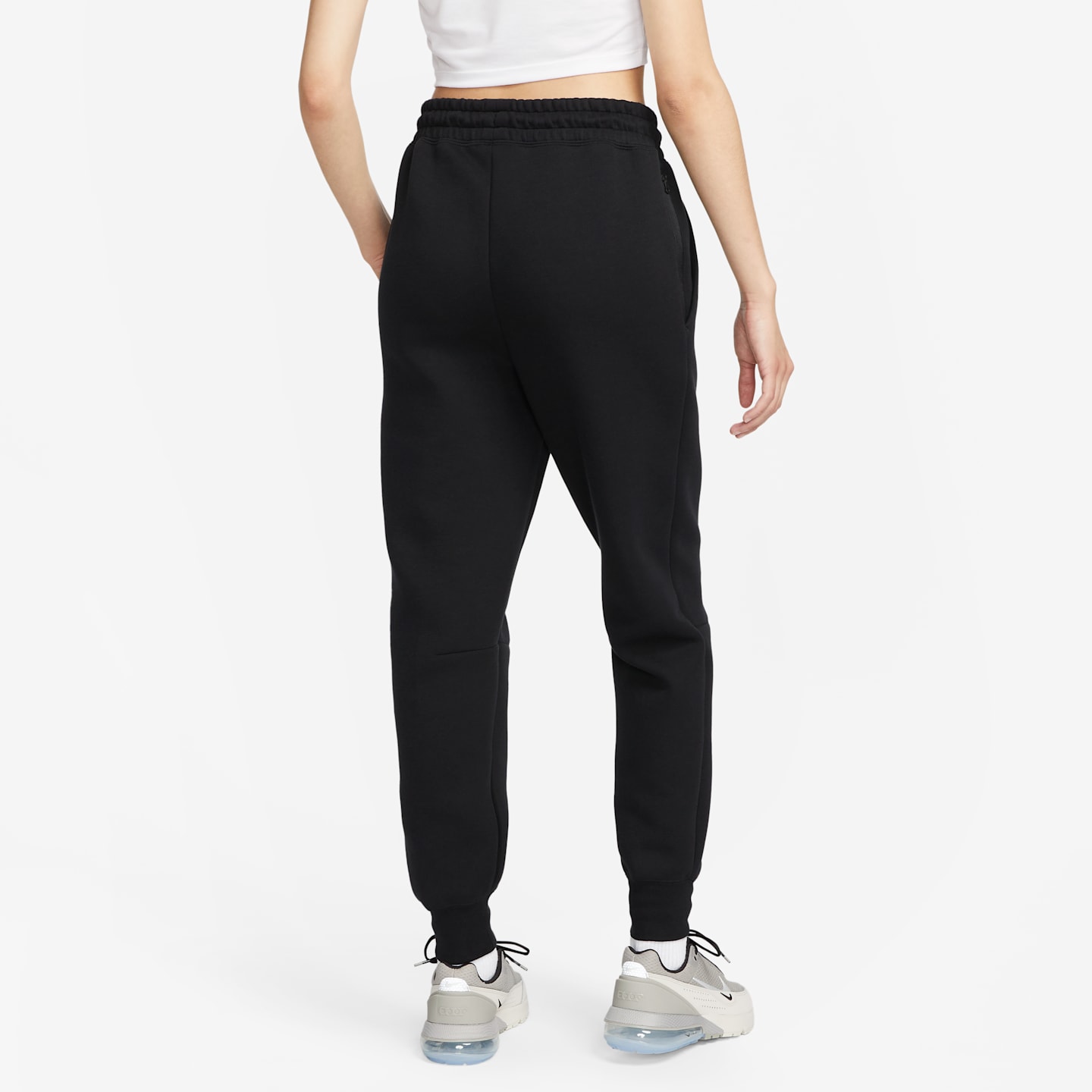 Женские джоггеры Nike Sportswear Tech Fleece со средней посадкой, большие размеры, цвет: Чёрный — фото 2